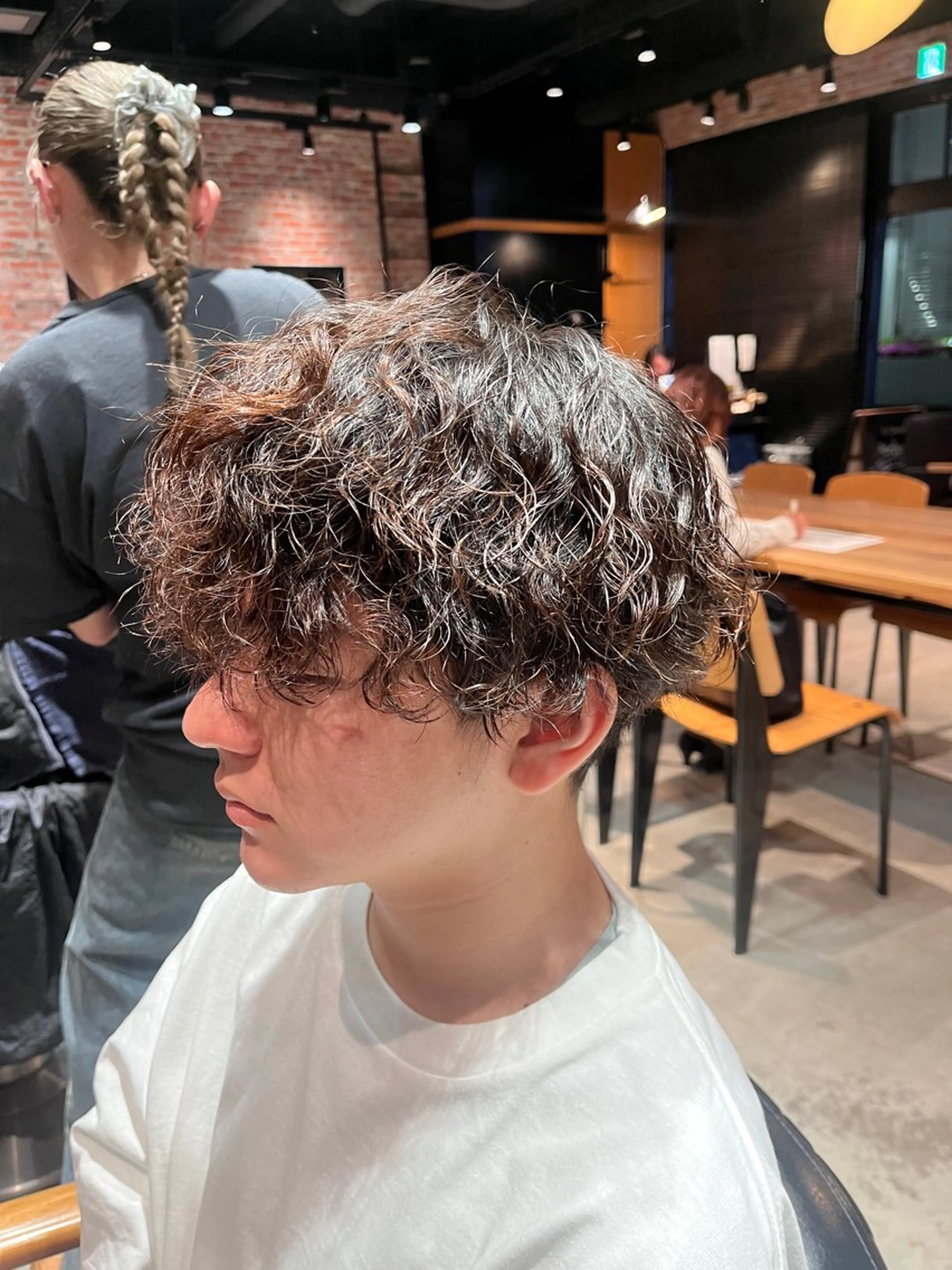 パーマ メンズ 田中 美月 / ハイトーンカラーのヘアスタイル