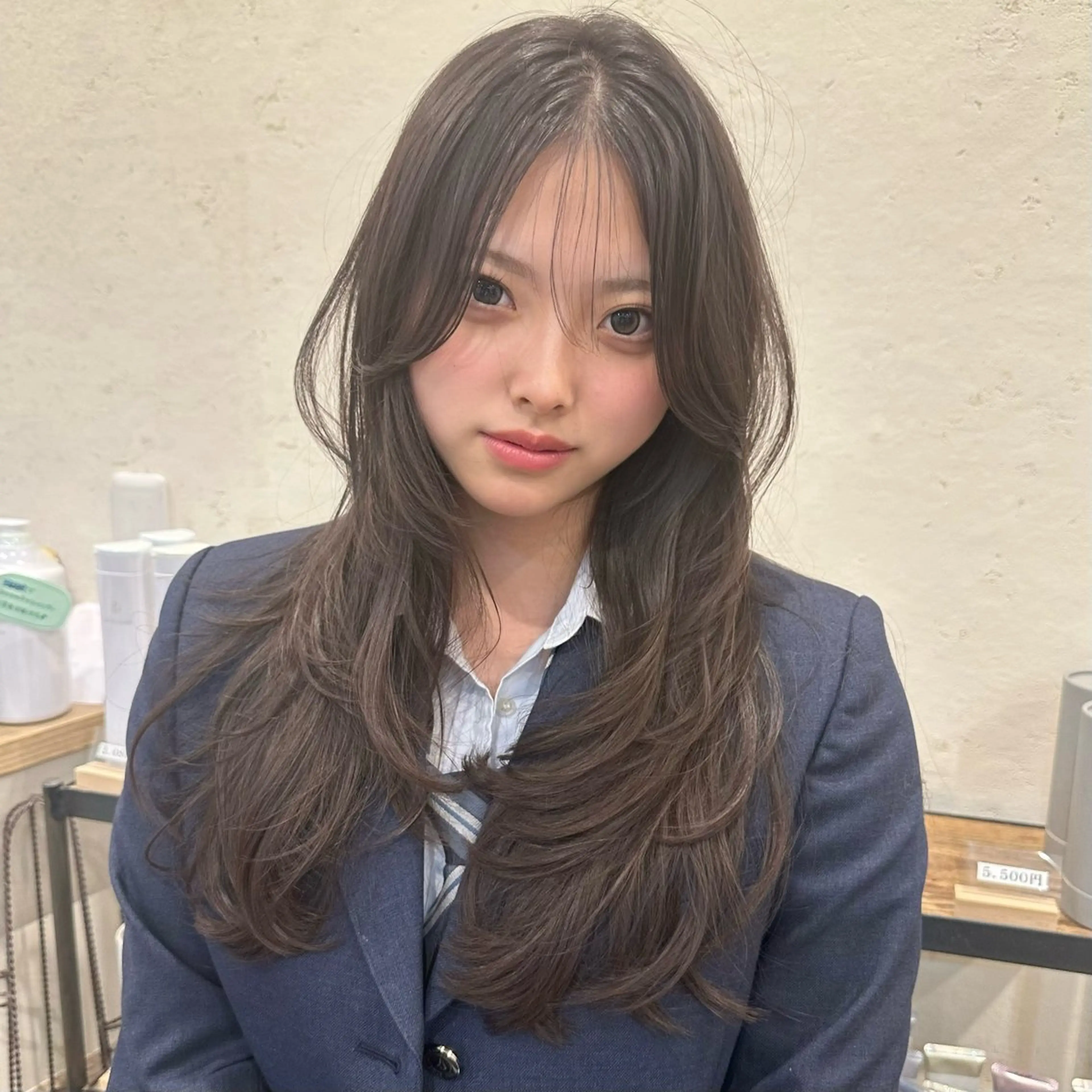 セミロング カット ヘアカラー 🌹ハッシュカット、 レイヤー韓国ヘア🌹のヘアスタイル