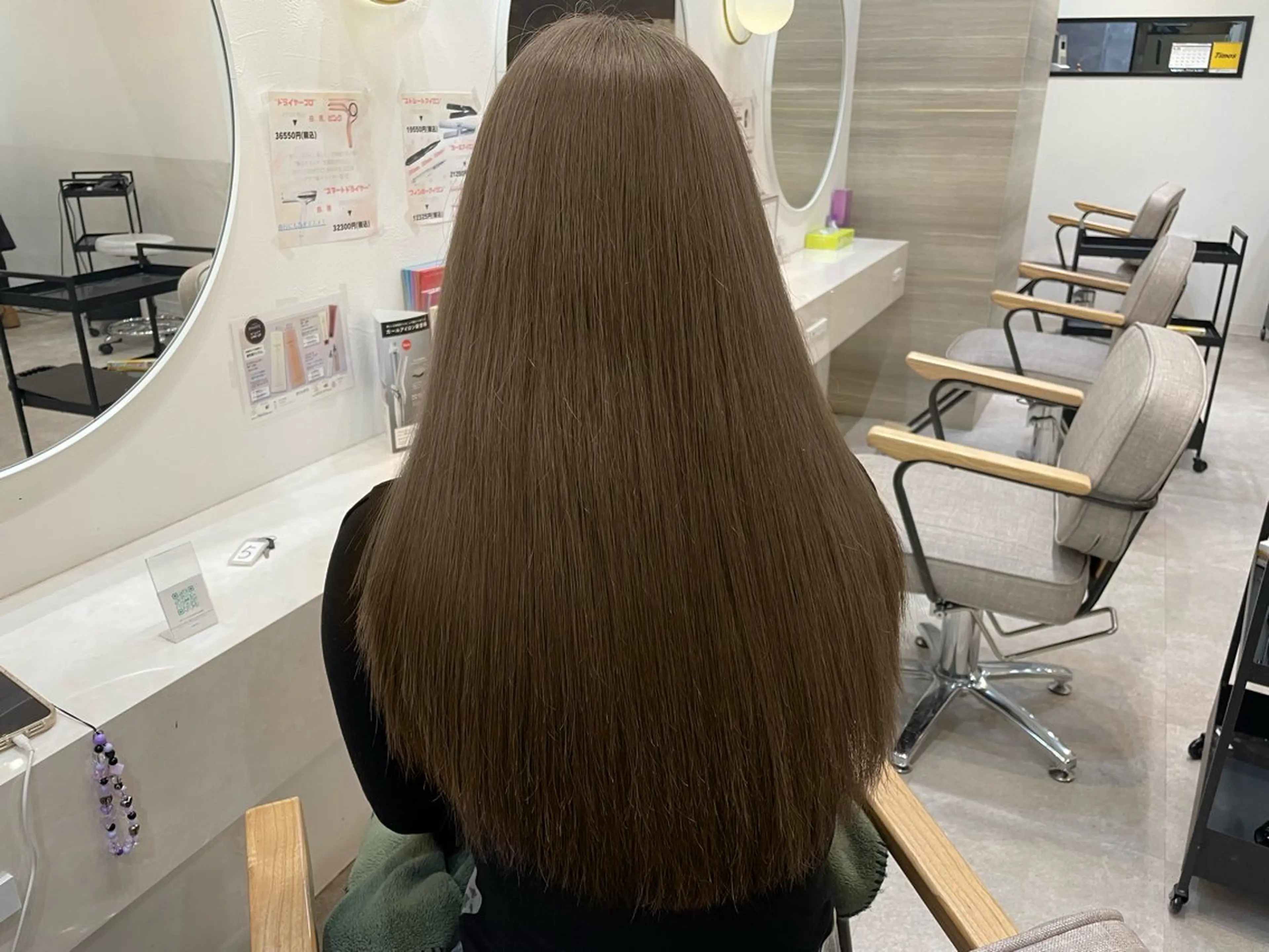 ロング カラー ヘアアレンジ ベージュカラー ブリーチ ブラウンカラー ダブルカラー ラベンダーカラー ヘアカラー 村崎乙華/透明感/ 韓国風/レイヤーのヘアスタイル