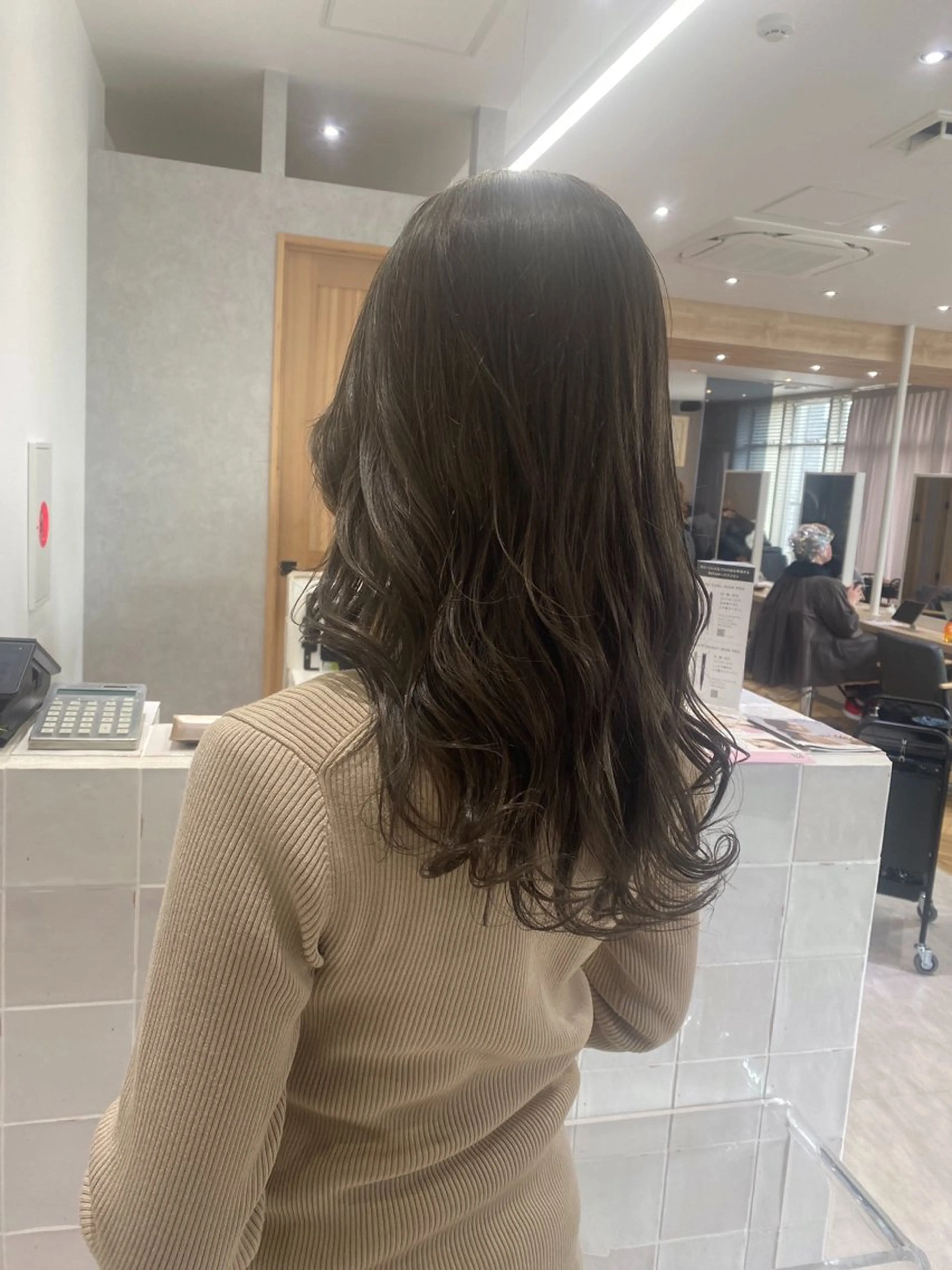 セミロング カラー ブリーチ グレージュ ブリーチなしカラー 透明感カラー ボブ ミディアム 齊木勇人のヘアスタイル