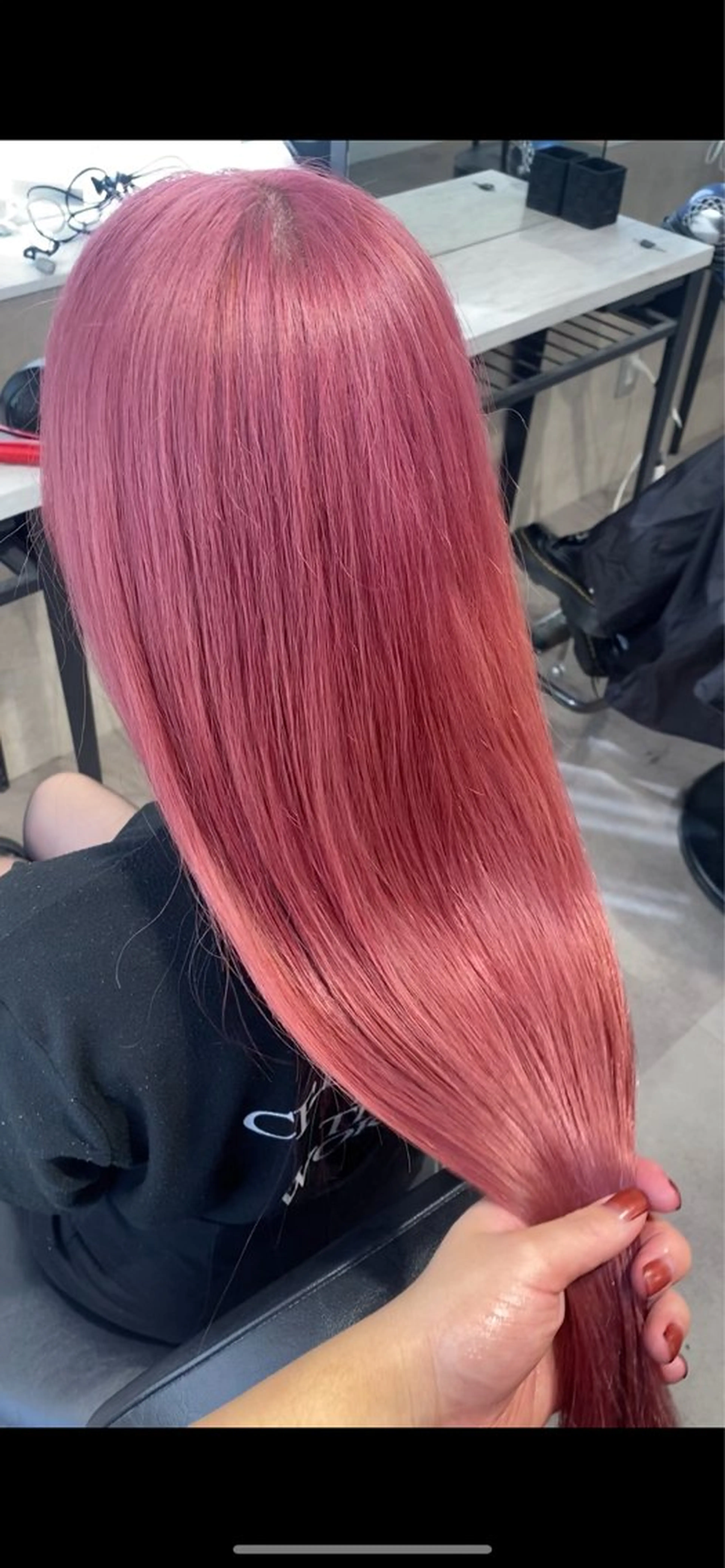 ロング カラー ブリーチ ハイトーンカラー ピンクカラー カット ヘアカラー Seleneコウキ ブリーチ/ハイトーンのヘアスタイル