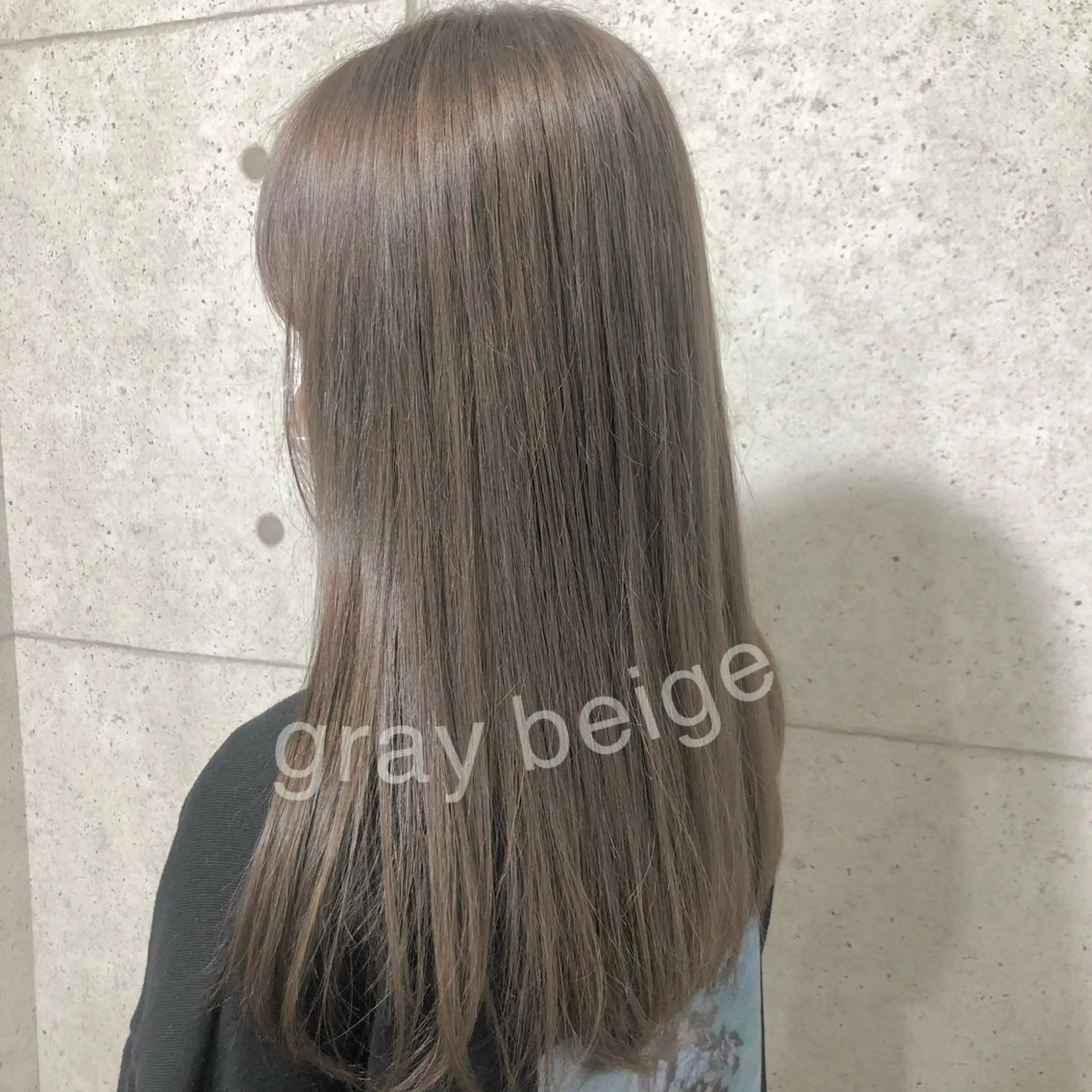 セミロング 1日1名様限定 予約可能のヘアスタイル