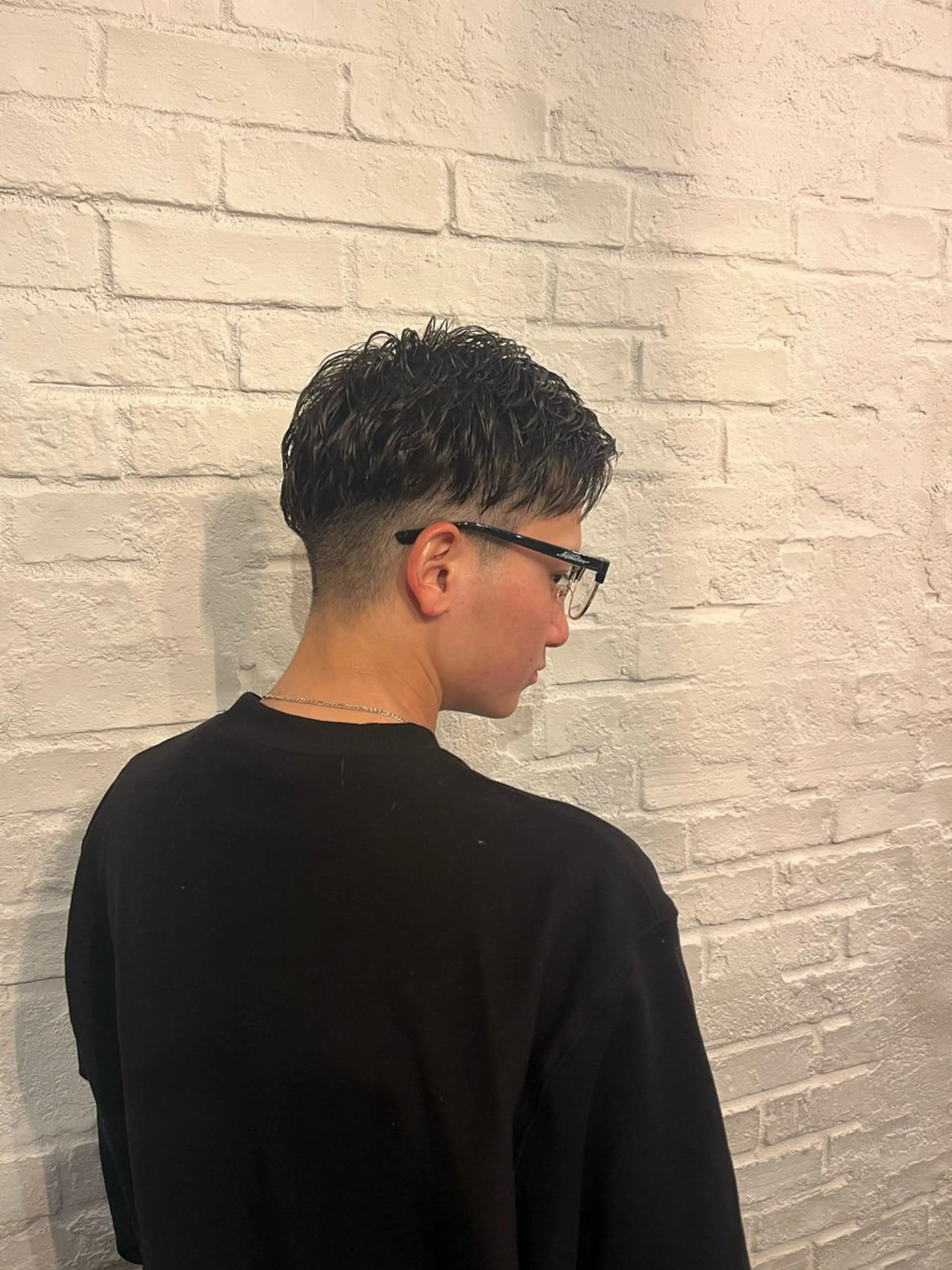 ショート パーマ メンズ メンズパーマ 髪質改善 縮毛矯正 ストレートパーマ パーマ RONND   Weg所属・海瑠万／メンズパーマ ／ブリーチ／フェードのヘアスタイル