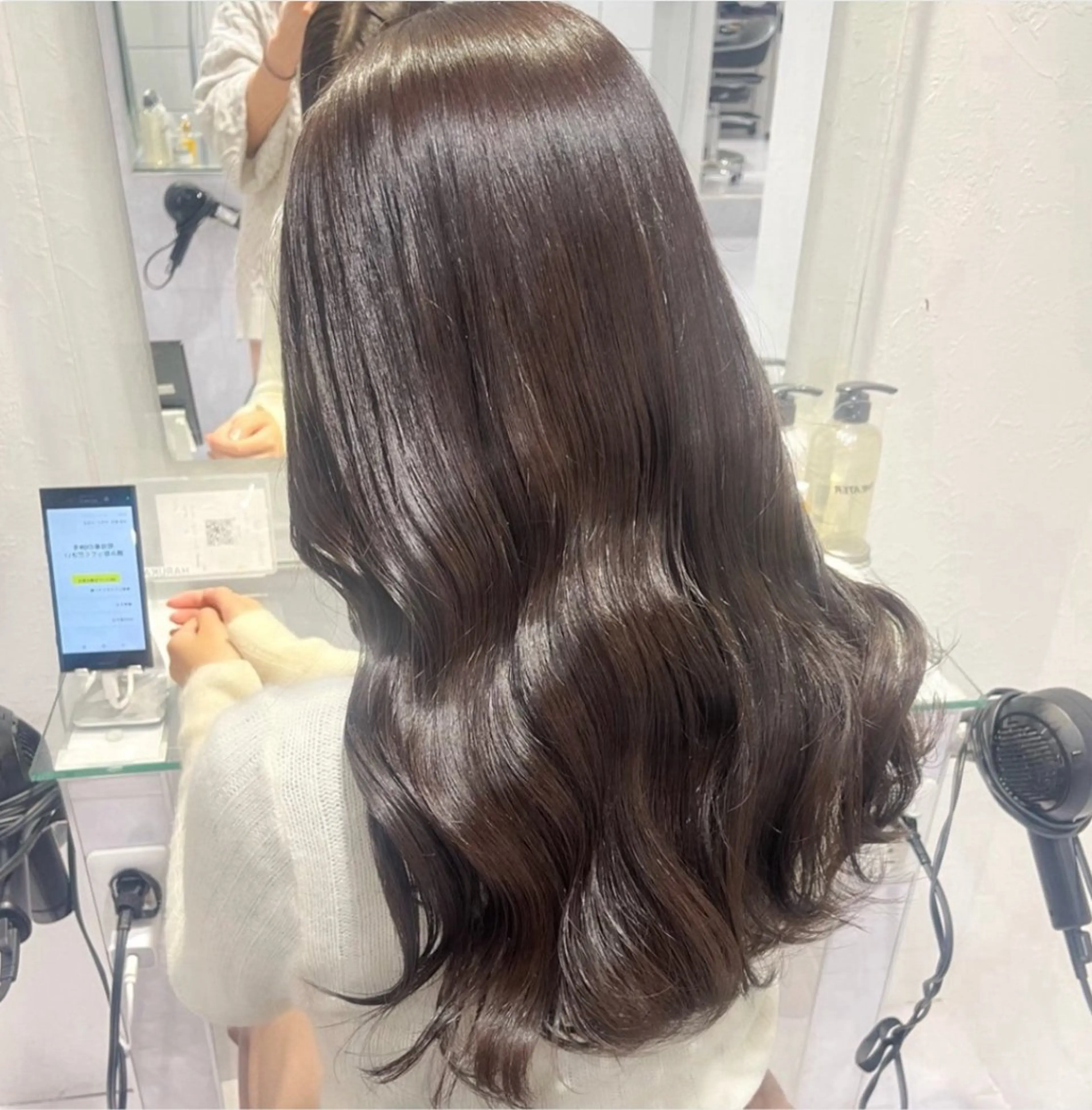 ロング カラー 🫧うる艶トレンド 🫧透明感カラーのヘアスタイル