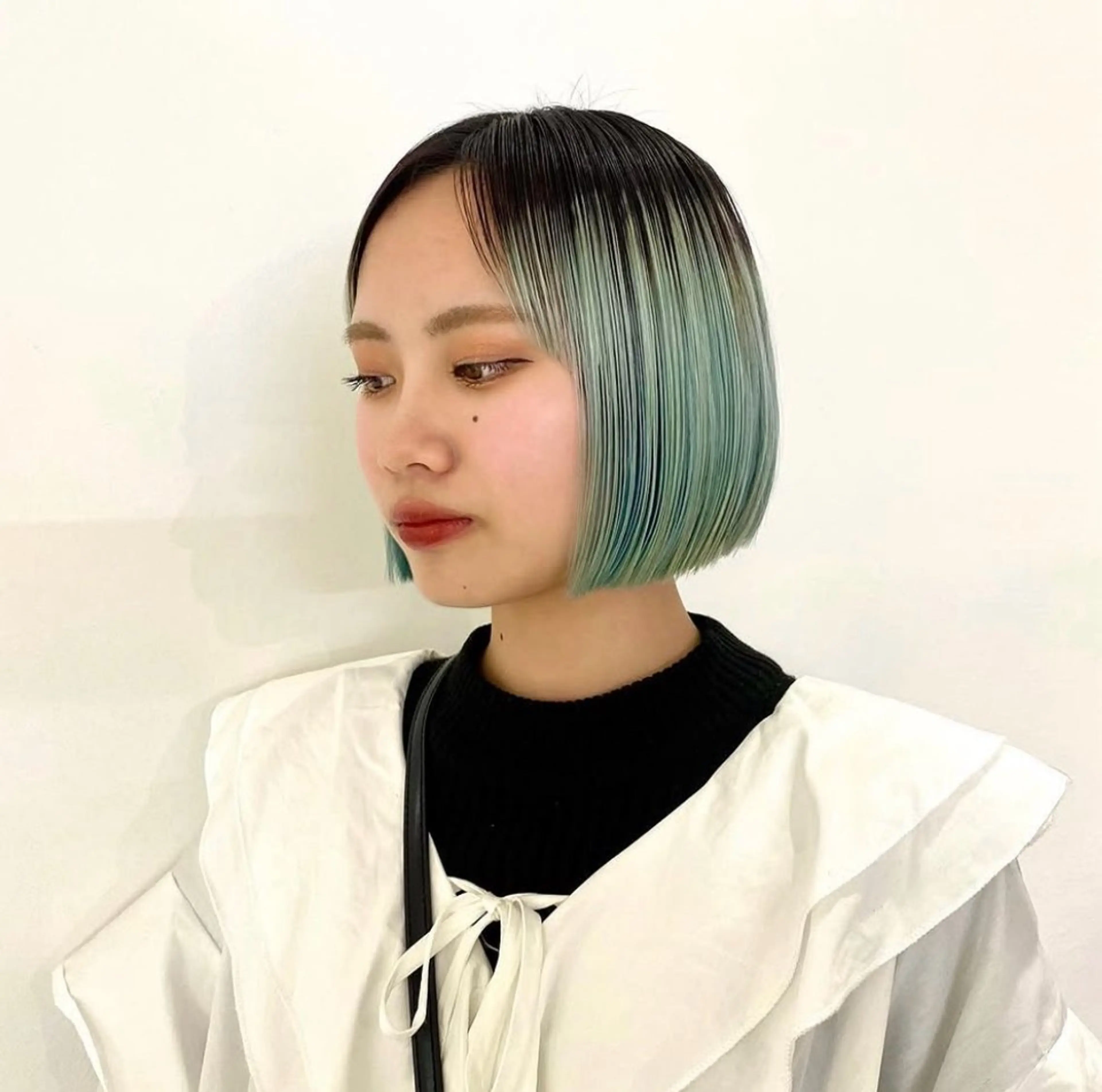 ショート カラー デザインカラー ボブ カット ヘアカラー 遠江 直毅のヘアスタイル