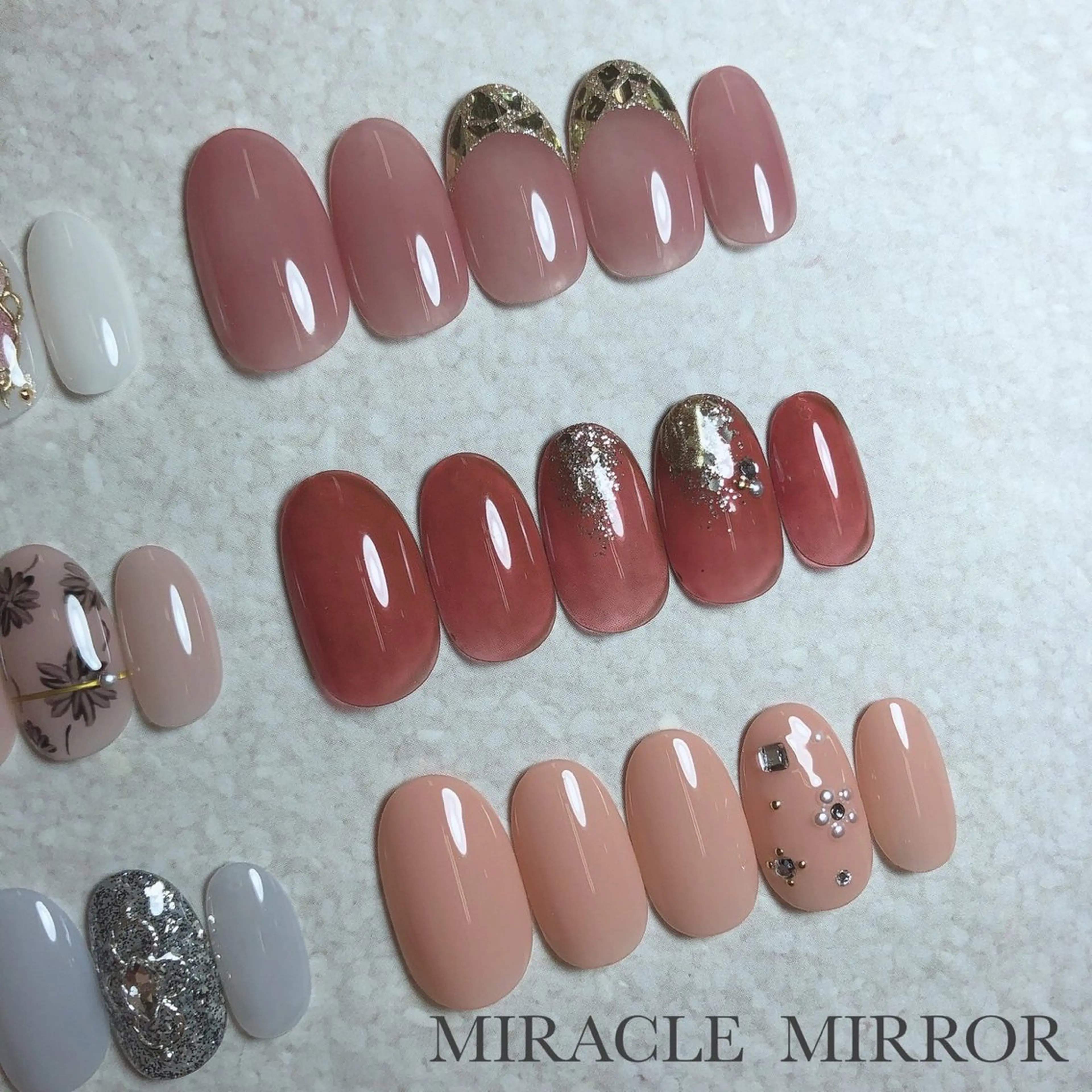 ネイル ミラクルミラー 町野のネイルデザイン