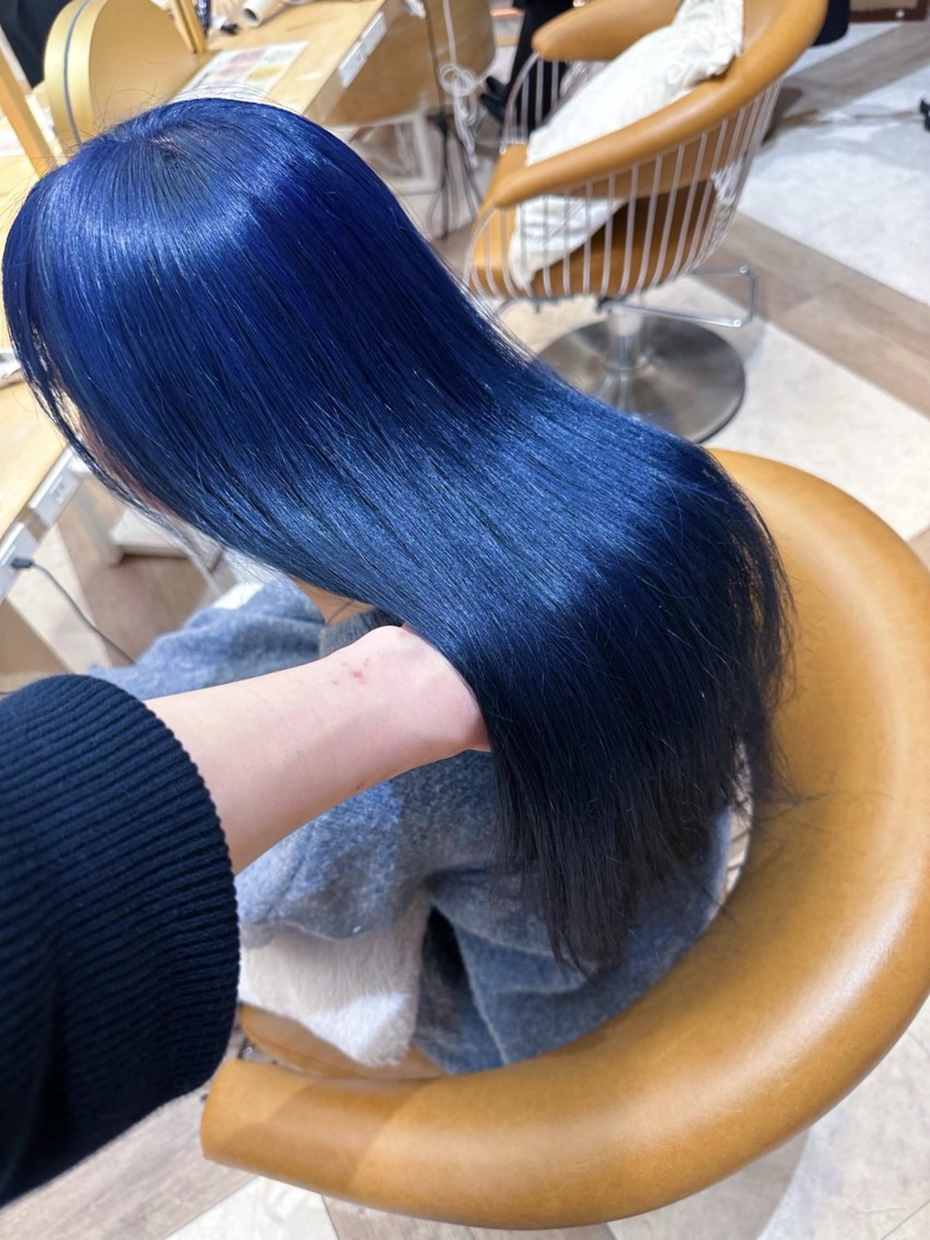 ロング カラー ブリーチ ブルーカラー ネイビーカラー 荻野 峻輔/レイヤー /透明感カラーのヘアスタイル