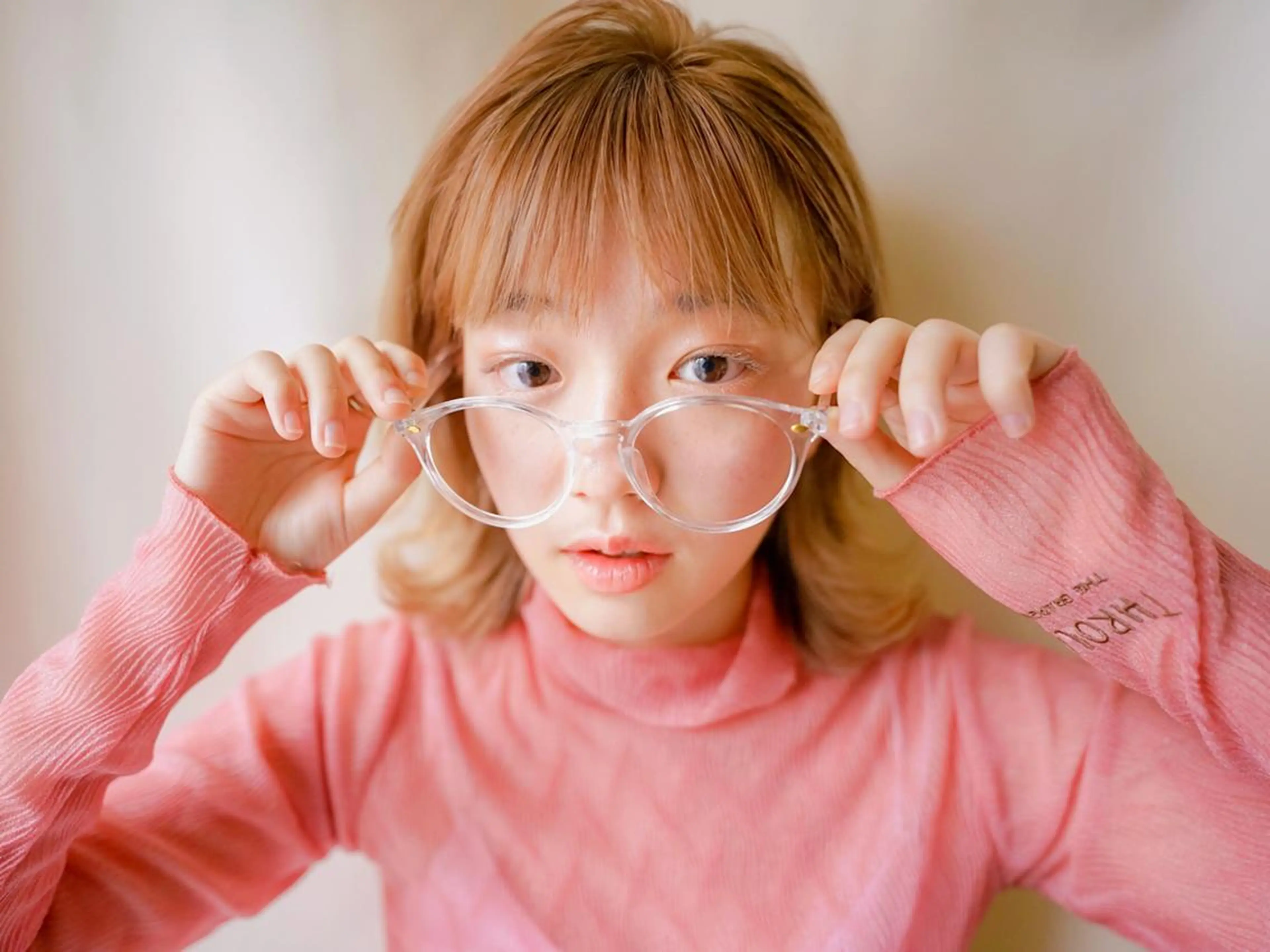 ショート カラー パーマ ヘアアレンジ 成人式 アディクシーカラー アッシュ ミストバング ブリーチ N゜jillva ナンバージルバのヘアスタイル