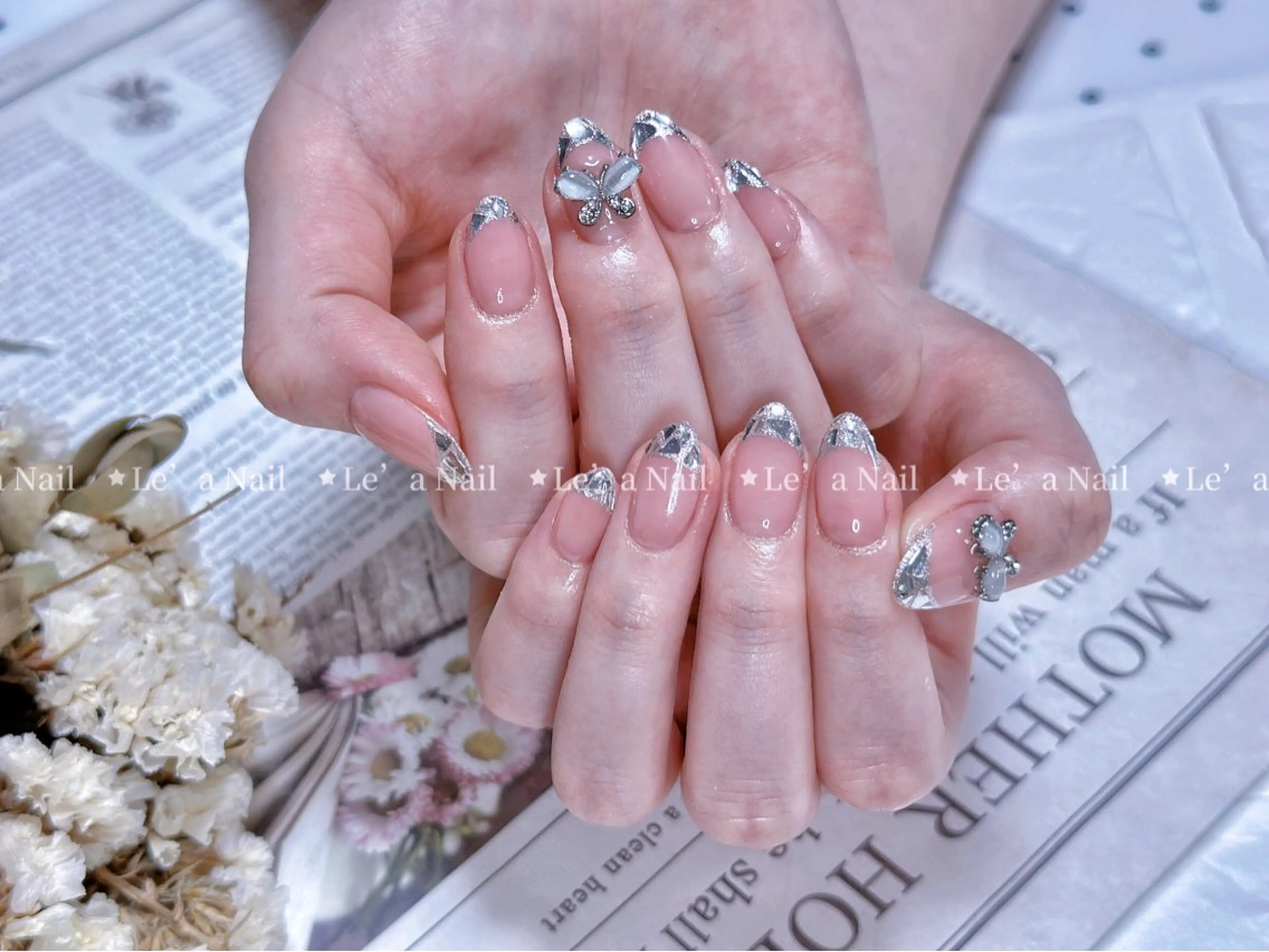 ミディアム カラー ネイル Le’a NailSalonのネイルデザイン