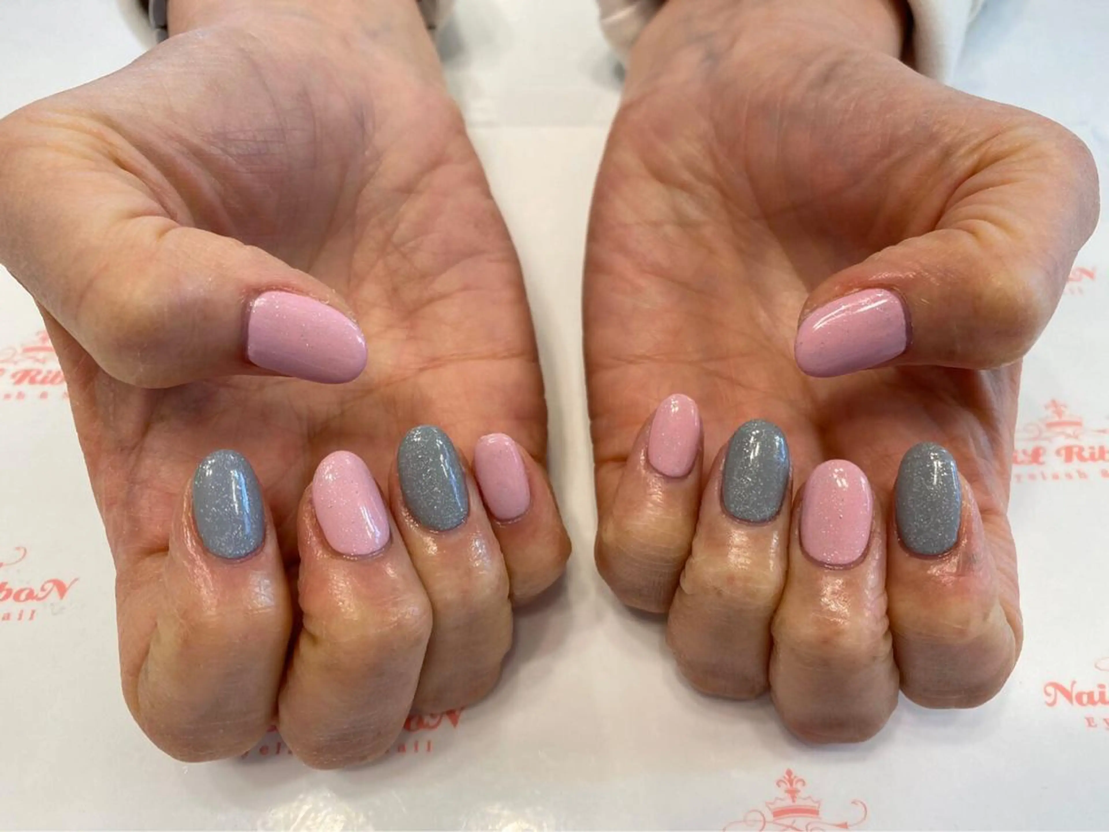 ネイル 春ネイル ネイルリボン 受付スタッフのネイルデザイン