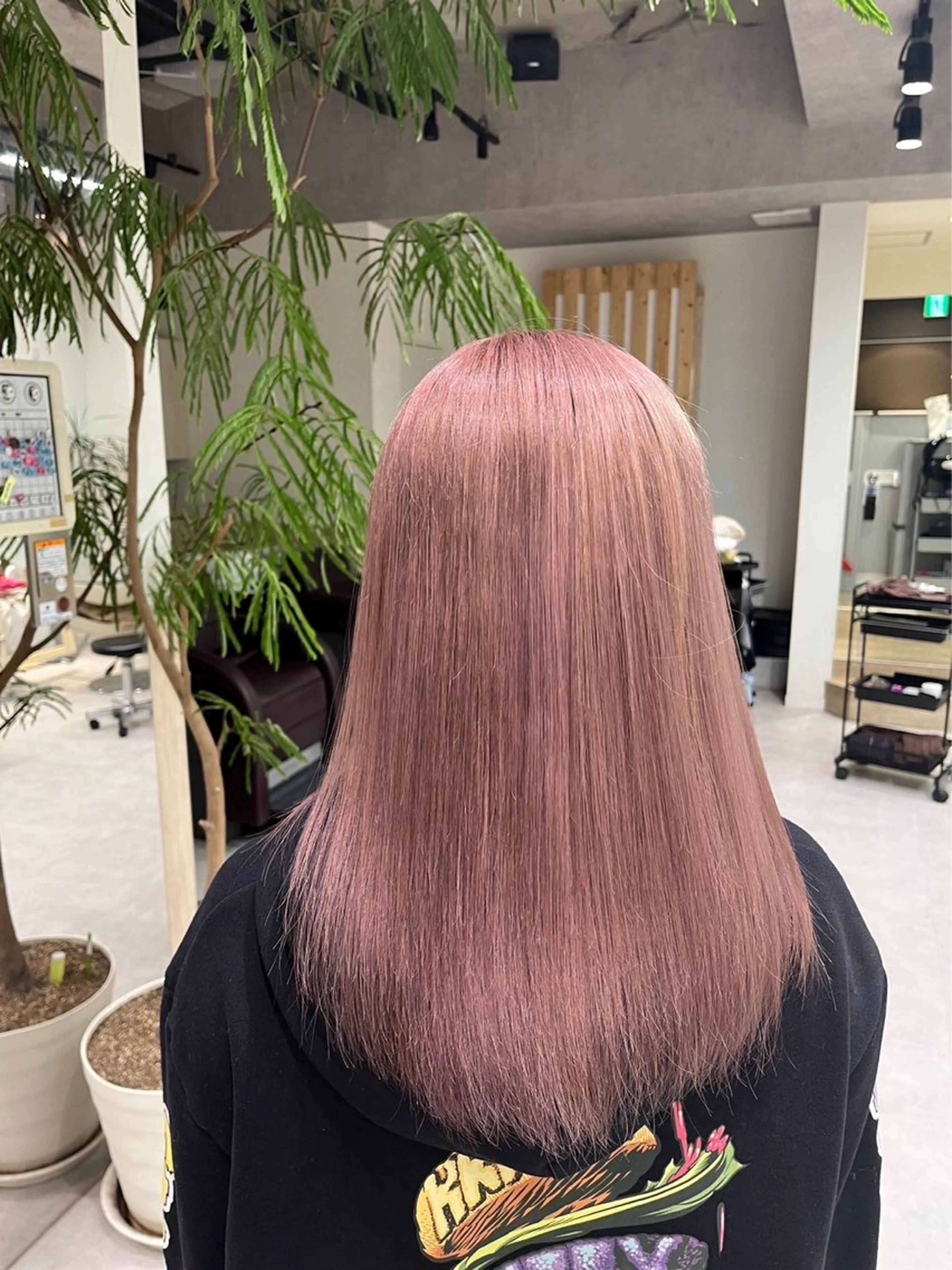 カラー 晶／艶髪カラー ／トリートメントのヘアスタイル