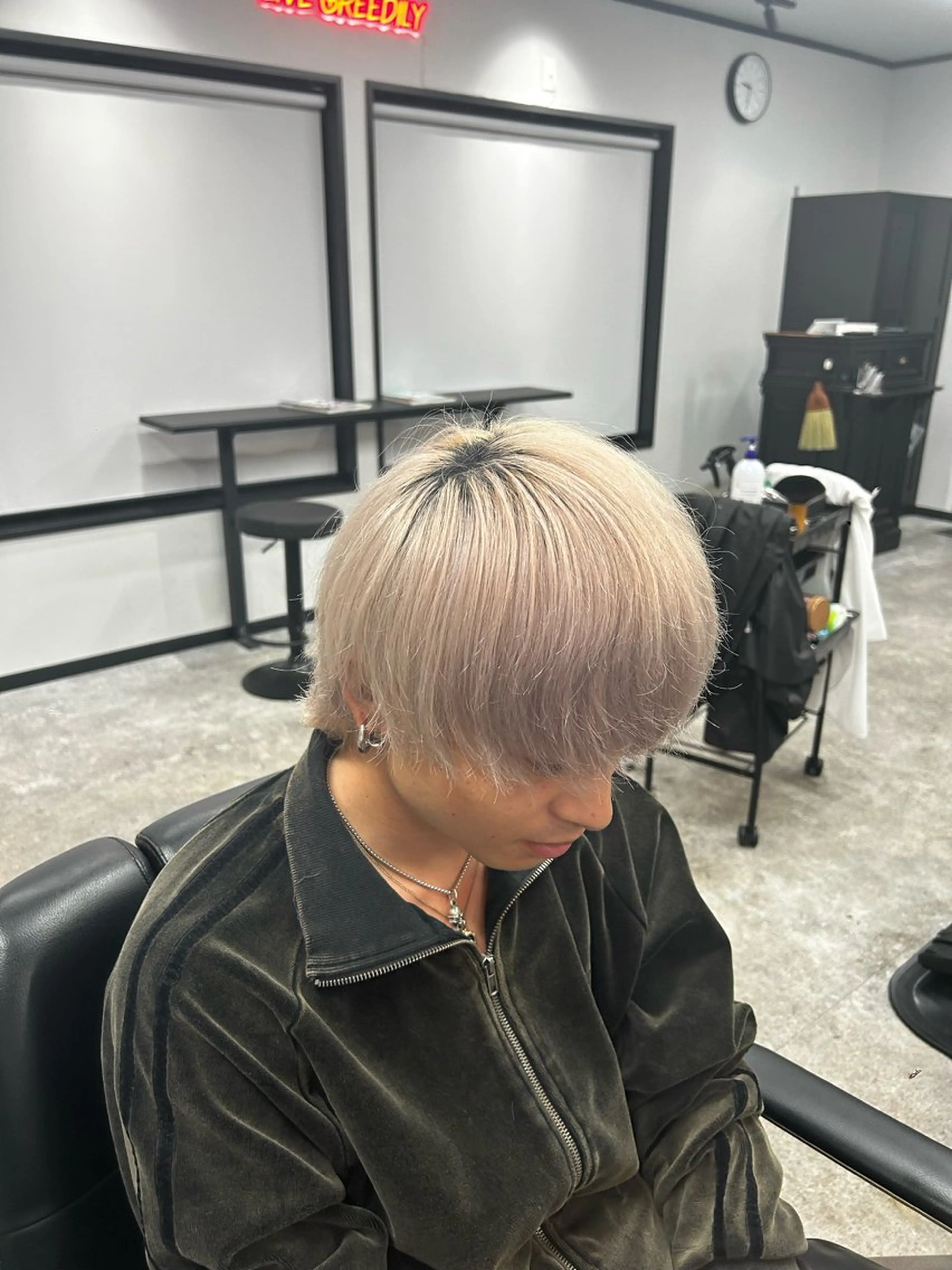 メンズカット+カラーブリーチ込(土日祝用19:30~)の写真