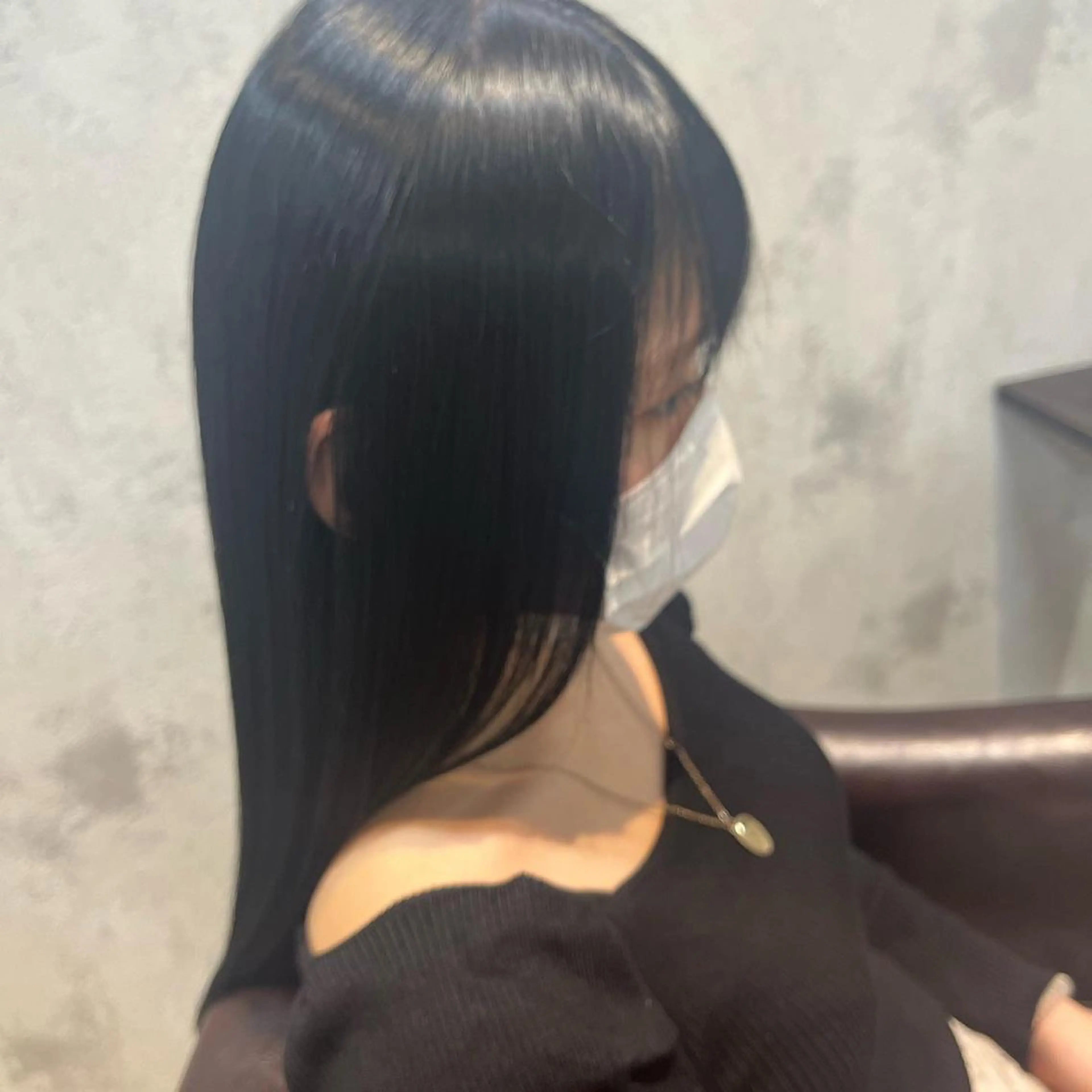 セミロング カラー アクアカラー 黒髪 ブルーカラー ブルーブラック トリートメント Haru 新宿【ハル】所属・⚜髪質改善東京 エリア1🏅マコト⚜のヘアスタイル