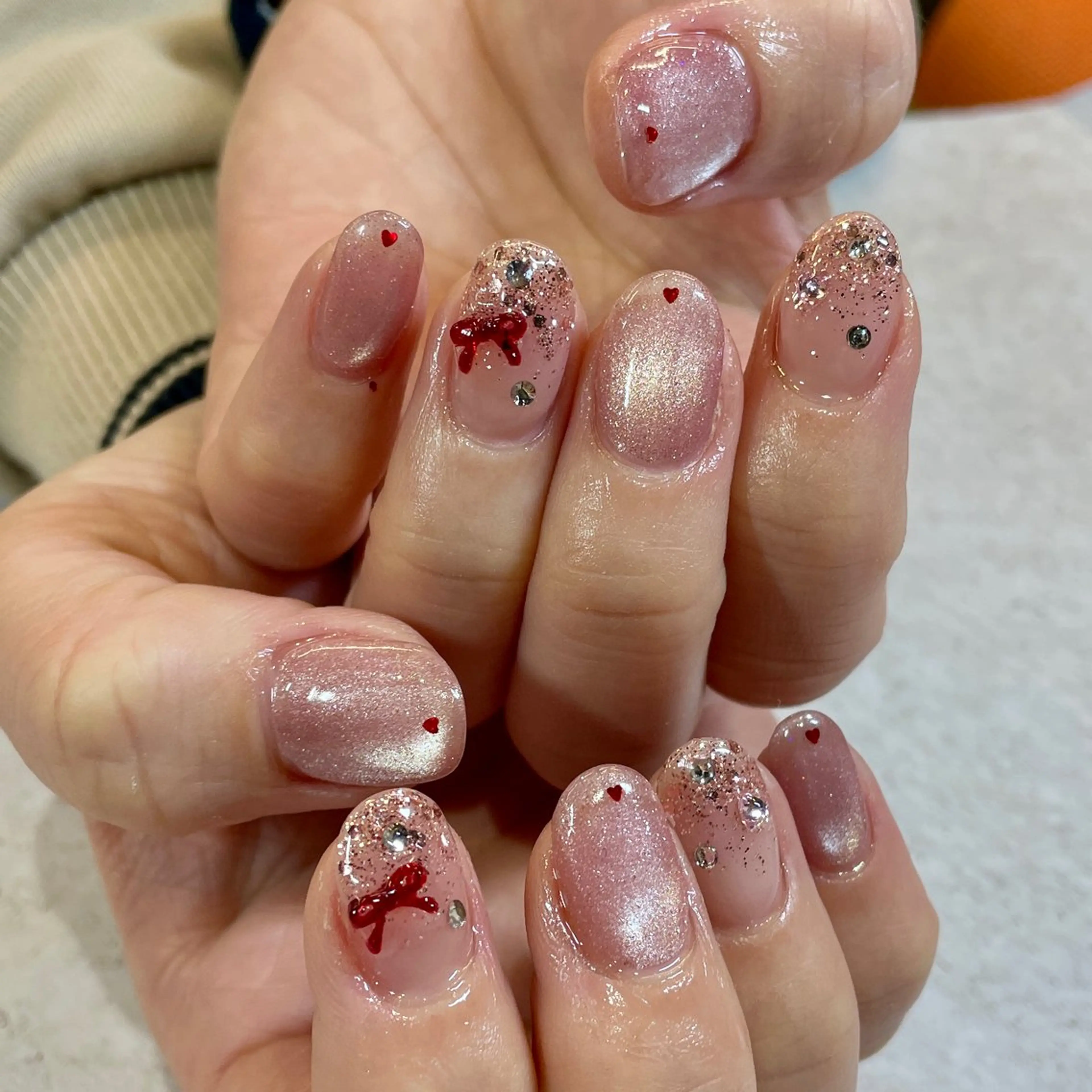 ネイル ラメ(グリッター) ピンク バレンタイン ハンドネイル LUNI所属・LUNI 久屋大通 ˚✧₊⁎/ yuriのネイルデザイン