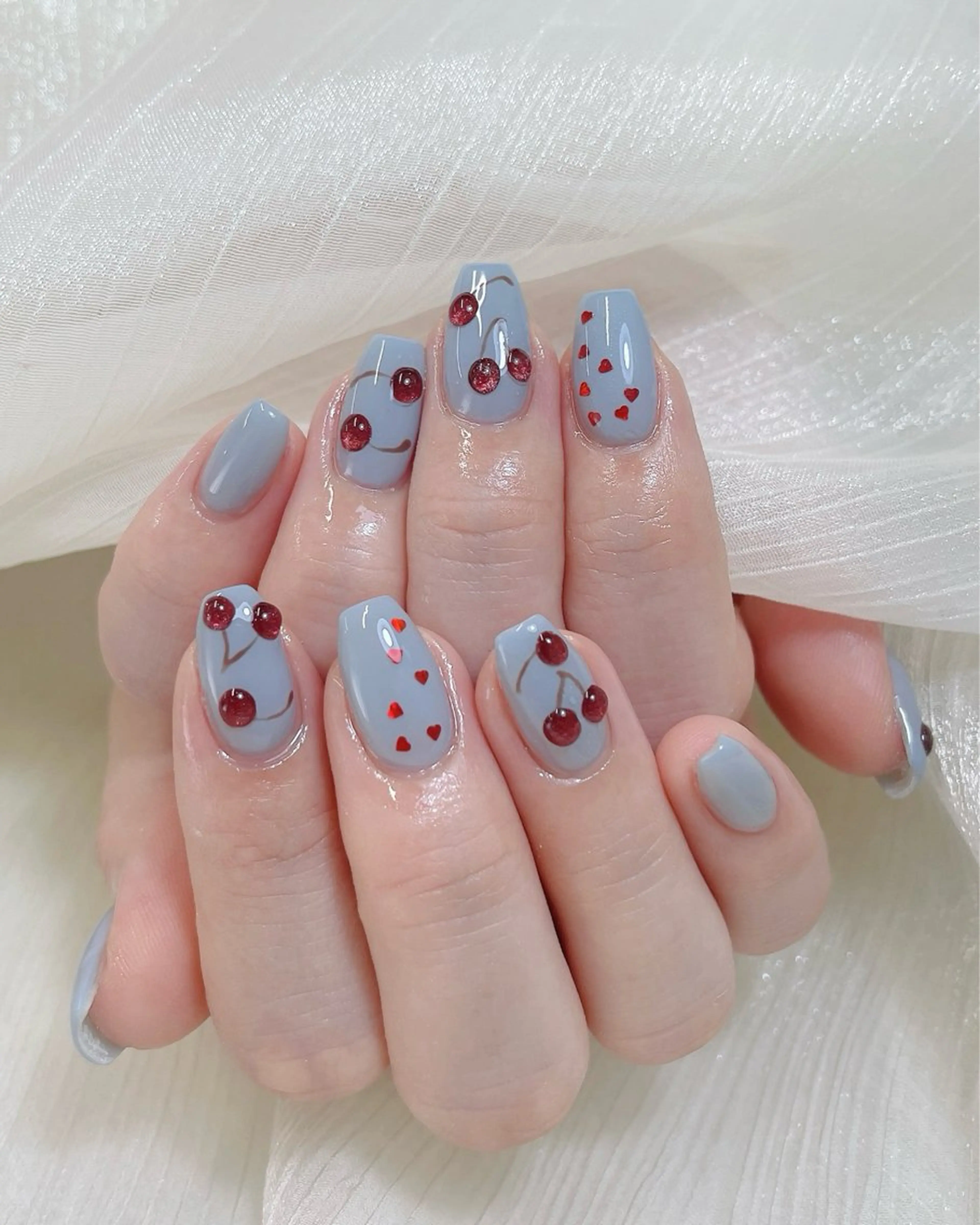 ネイル チークネイル ドット フレンチネイル キラキラネイル 韓国ネイル ハンドネイル Speraネイル 大宮店🎀のネイルデザイン