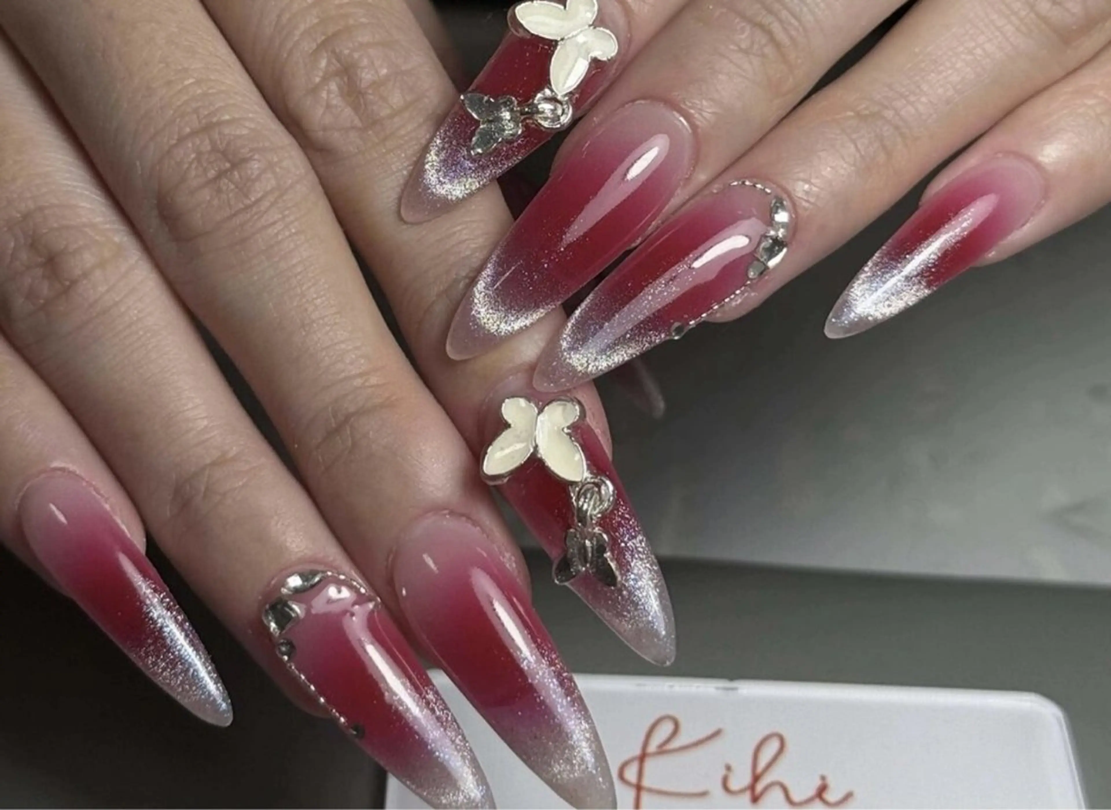 ネイル 清水 ユナのネイルデザイン