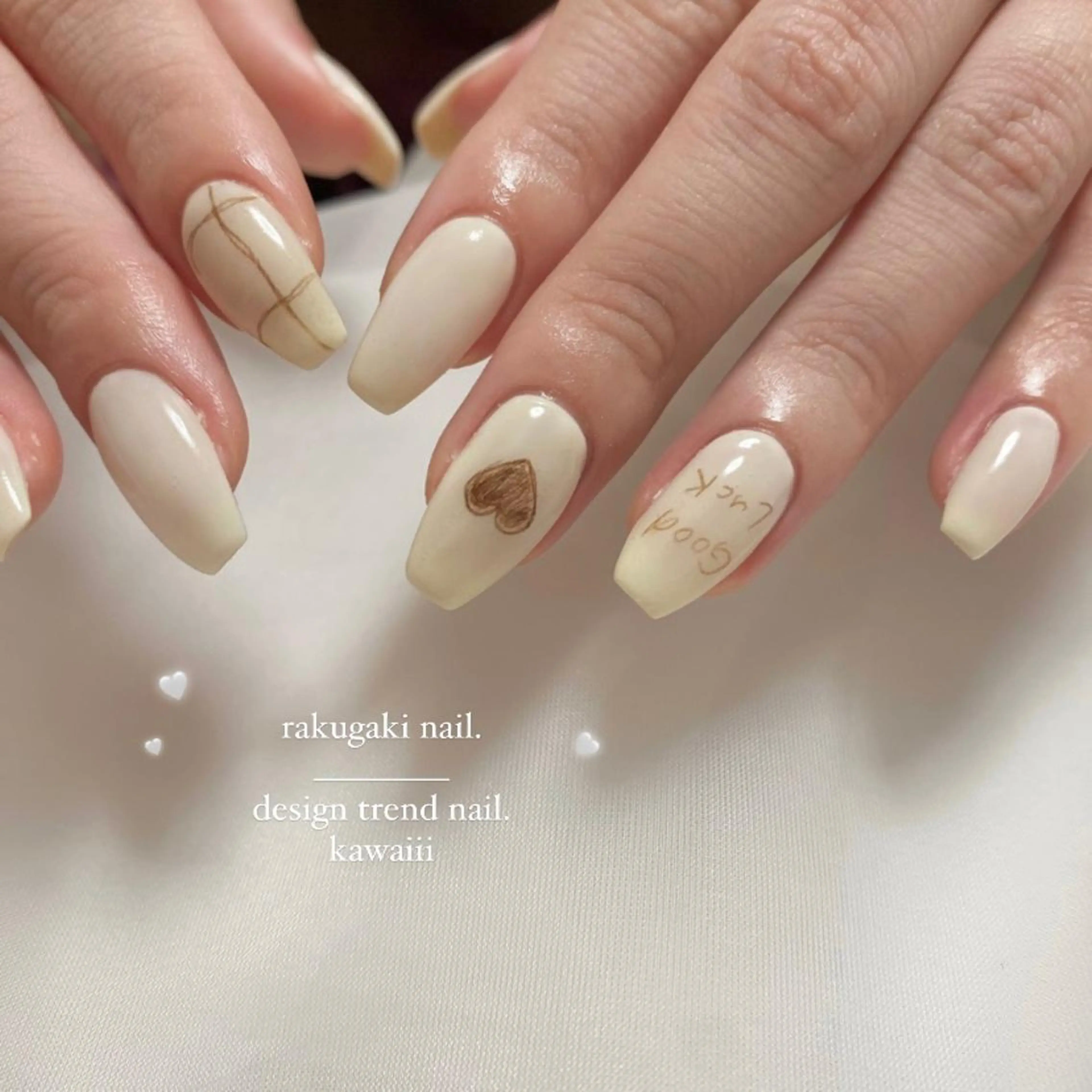 ネイル アートネイル ハート ワンカラーネイル h.ours _のネイルデザイン