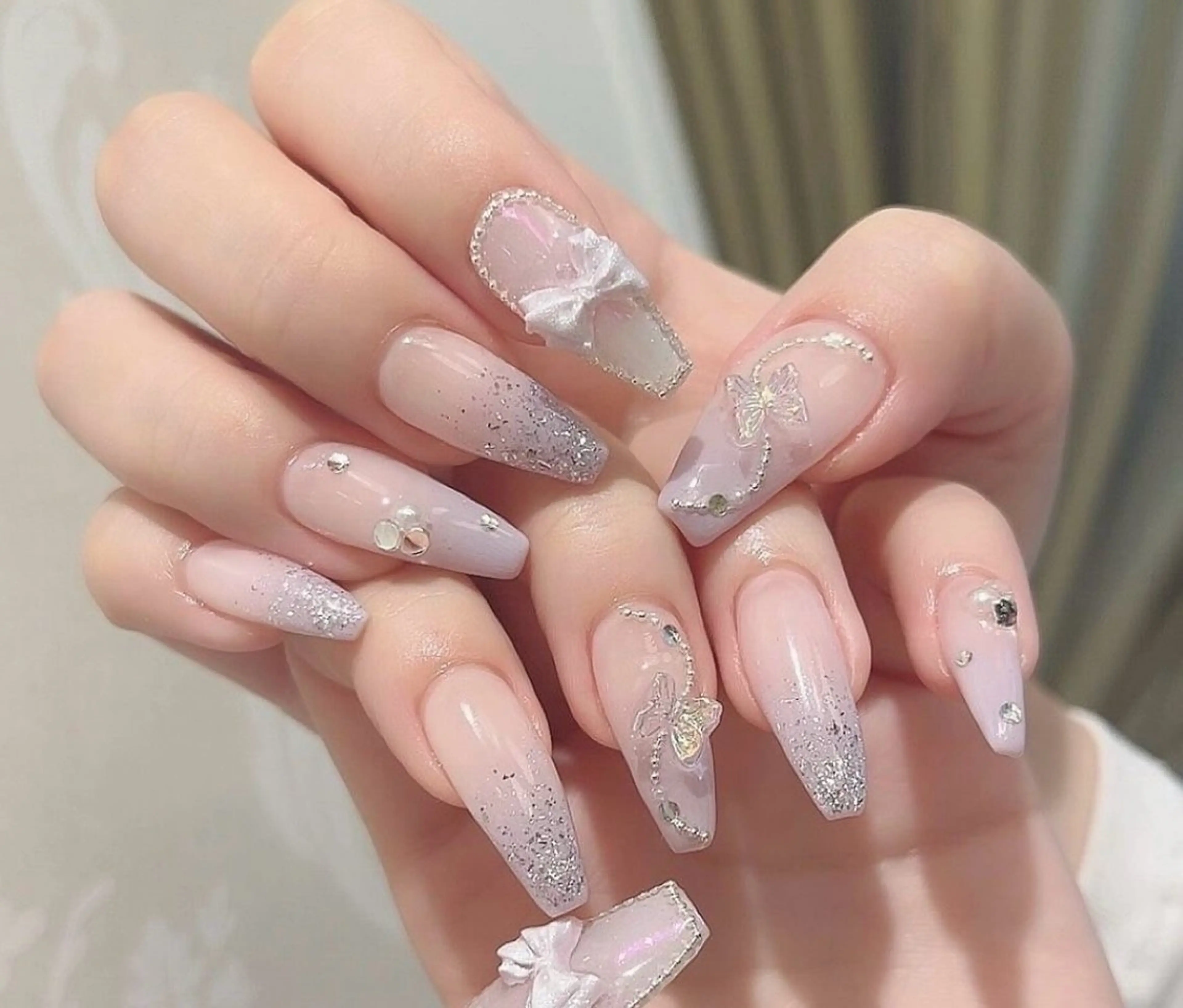 ネイル オーロラネイル チークネイル 長さ出し フットネイル フレンチネイル Lee Nails チップ長さだし専門店のネイルデザイン