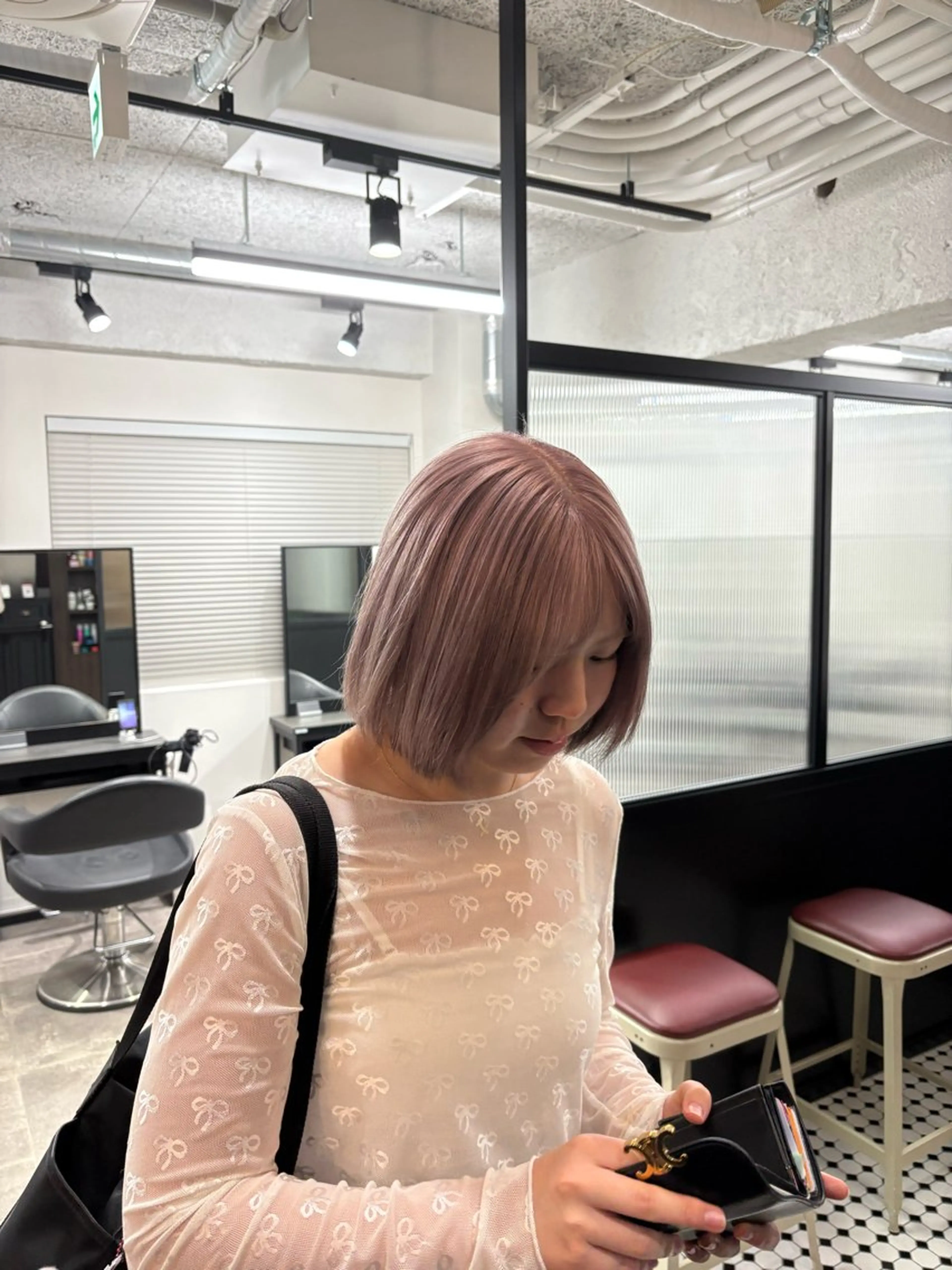 ショート カラー ヘアカラー ヘアセット 韓国/トレンド レイヤー【101】のヘアスタイル