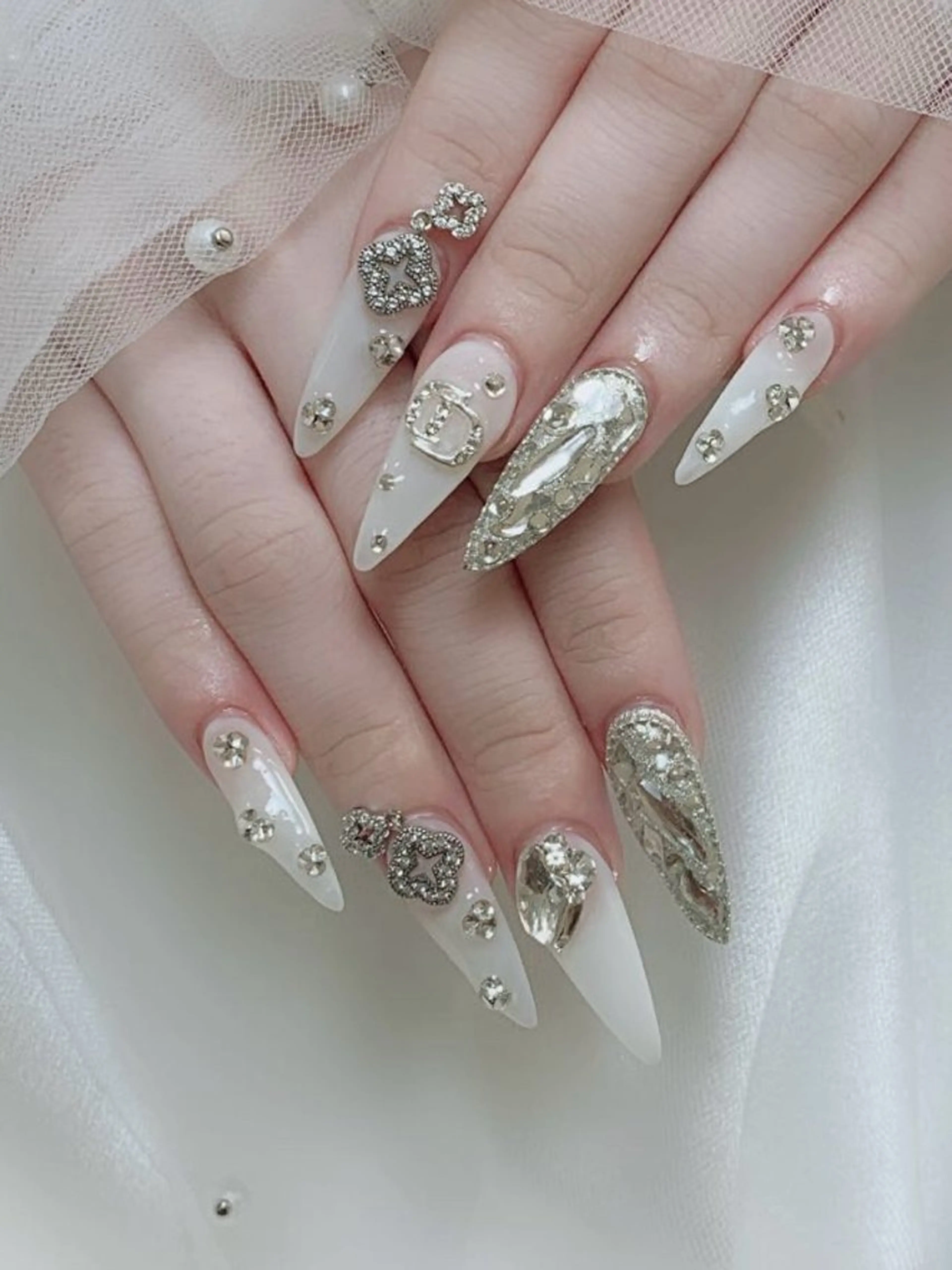 ネイル ハンドネイル ロータス ネイルサロンのネイルデザイン