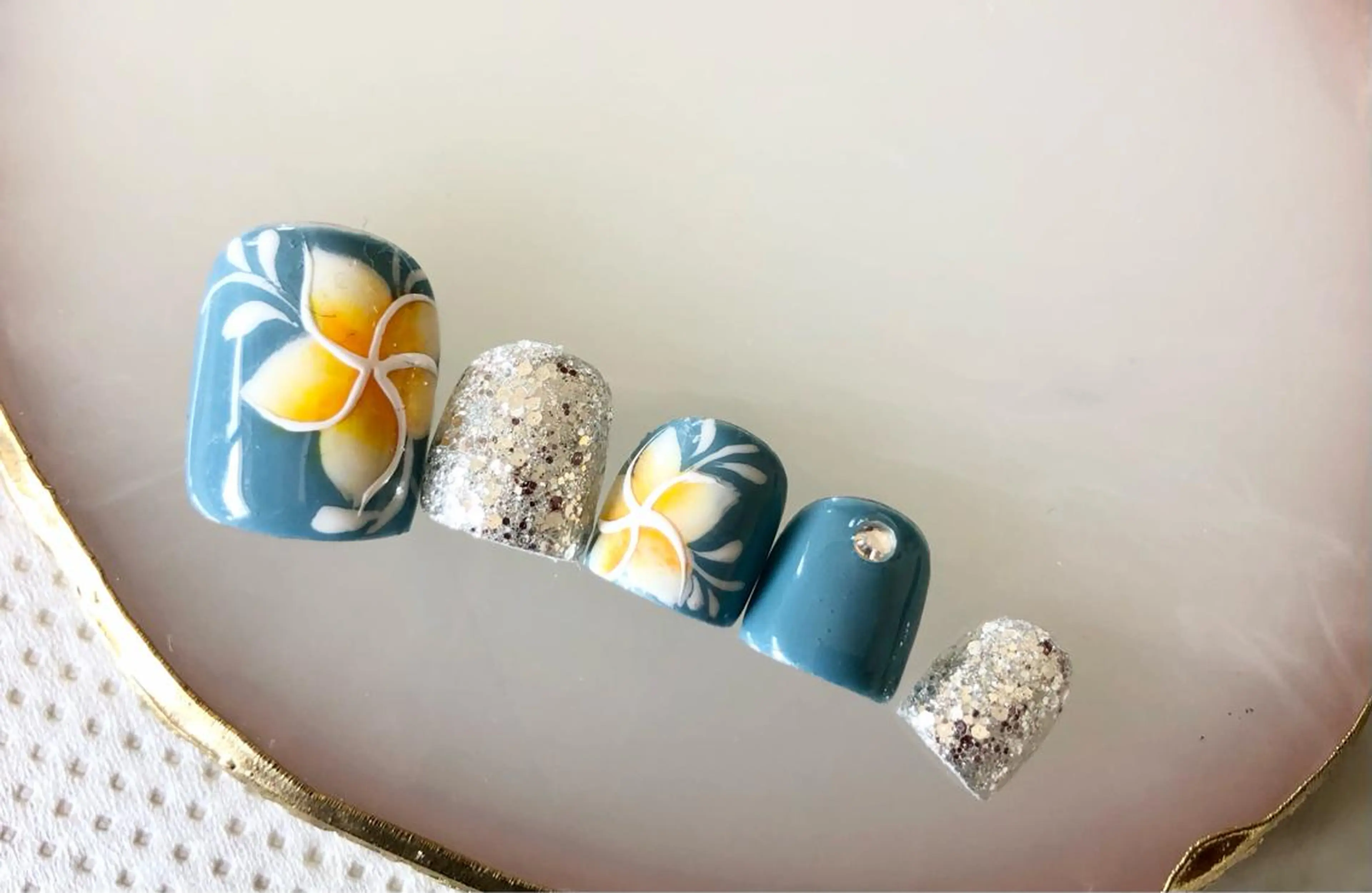 ネイル フットネイル CHILL NAIL 読谷村のネイルデザイン