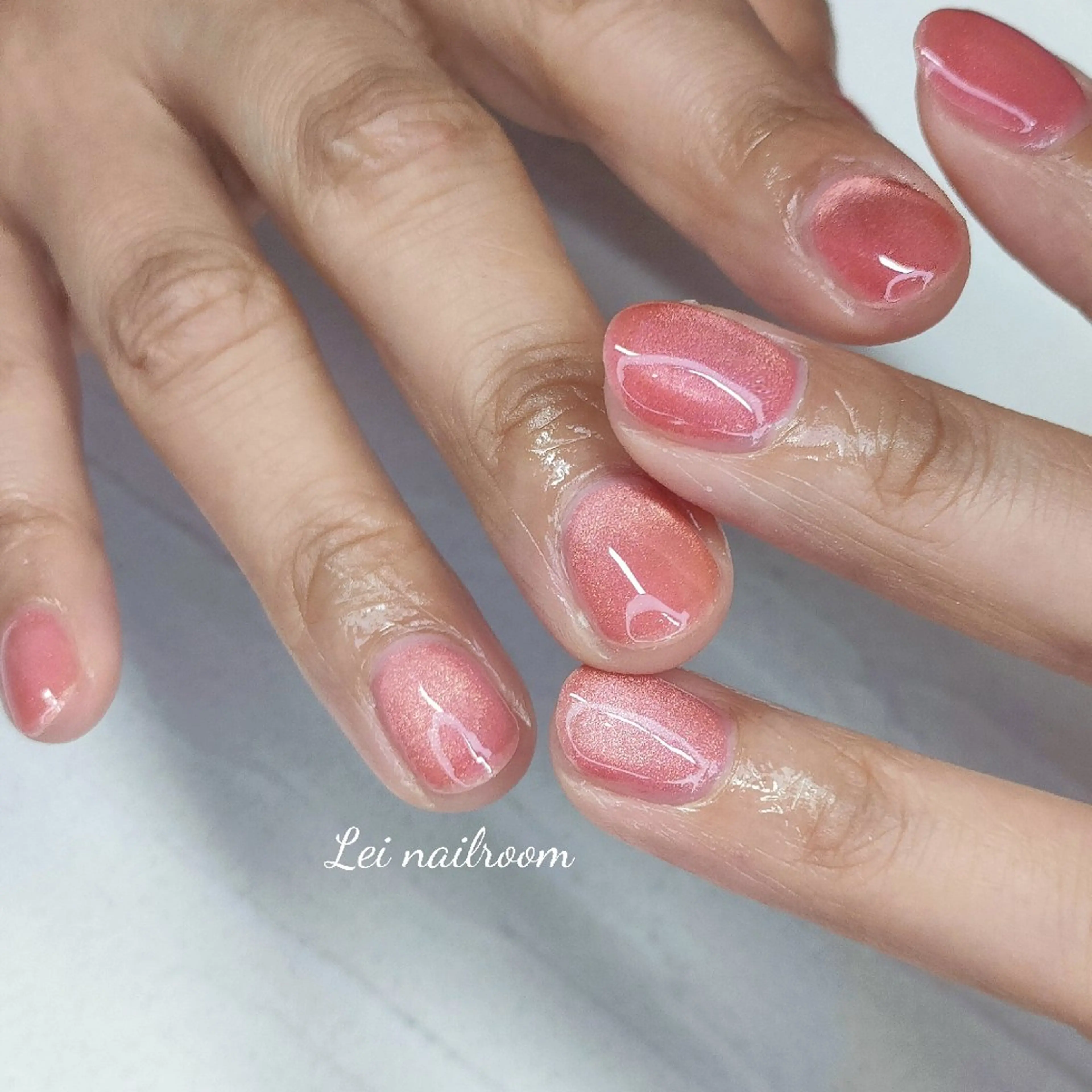 ネイル ジェルネイル ゴールド マグネットネイル シルバー ハンドネイル lei🌼 nailroomのネイルデザイン