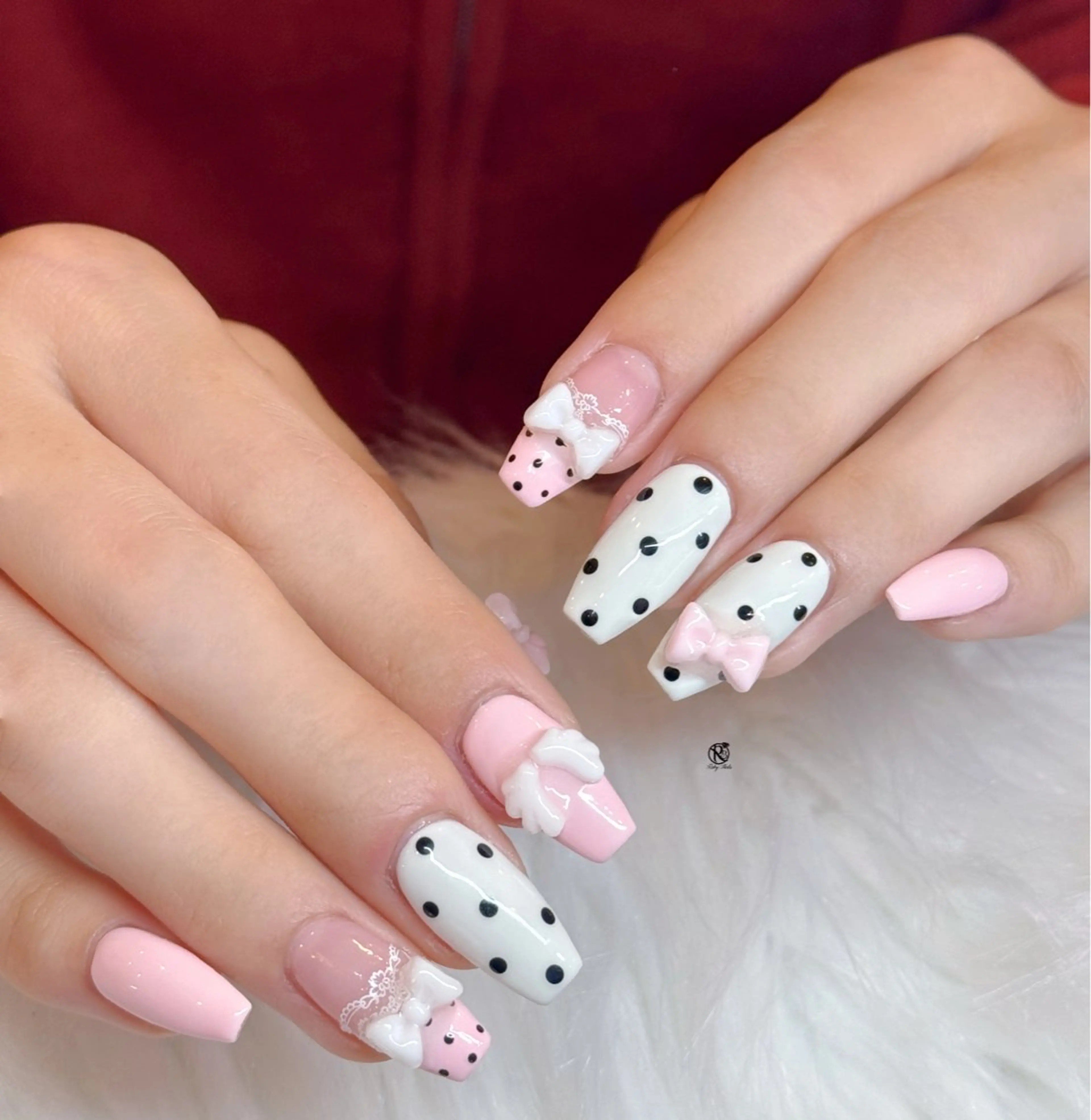 ネイル ボルドー ブラウン チークネイル ドット フットネイル ハンドネイル チェリネイルサロン 霞ヶ関のネイルデザイン