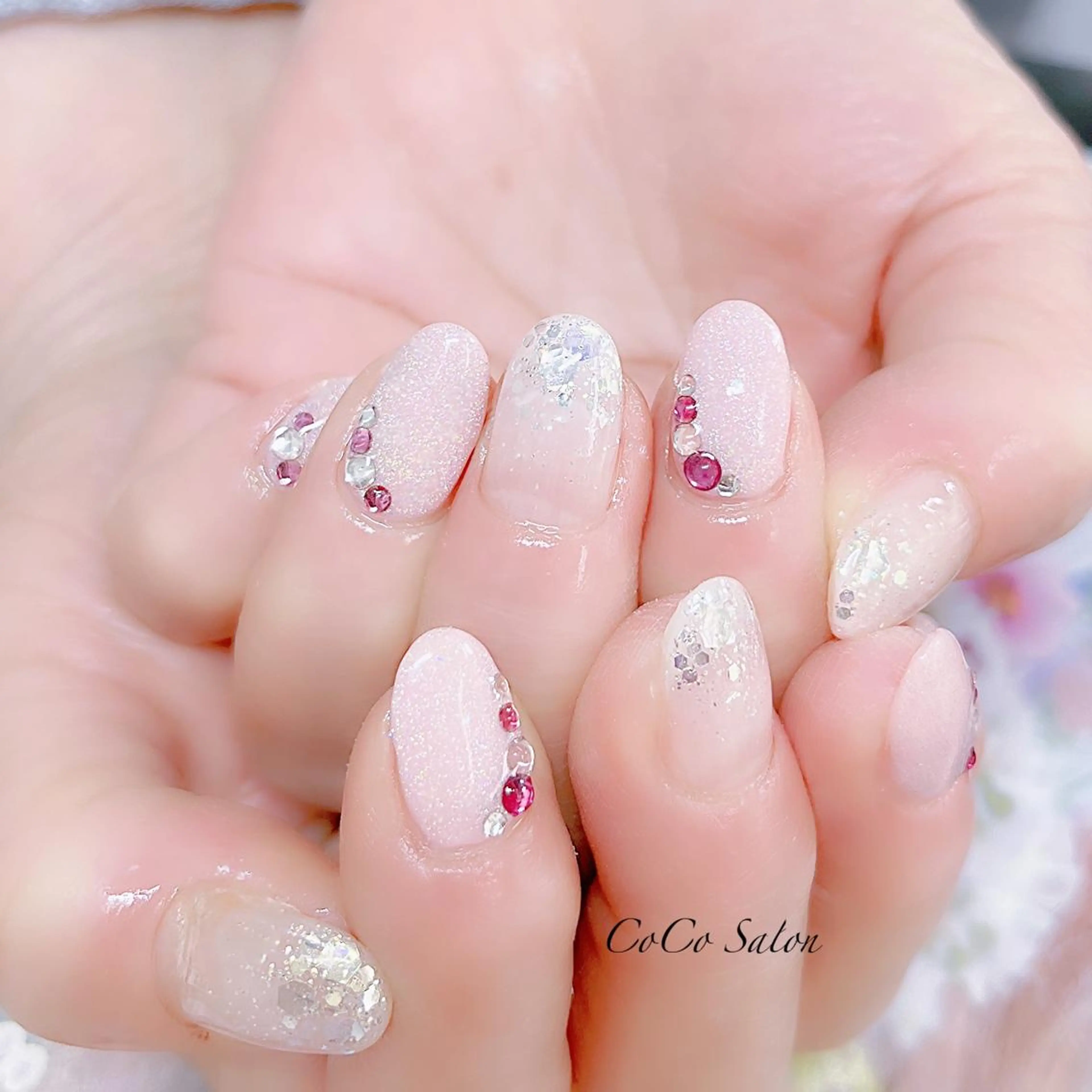 ネイル オーロラネイル 長さ出し ジェルネイル グラデーション キラキラネイル ハンドネイル CoCoSalon ネイル/まつ毛予約のネイルデザイン