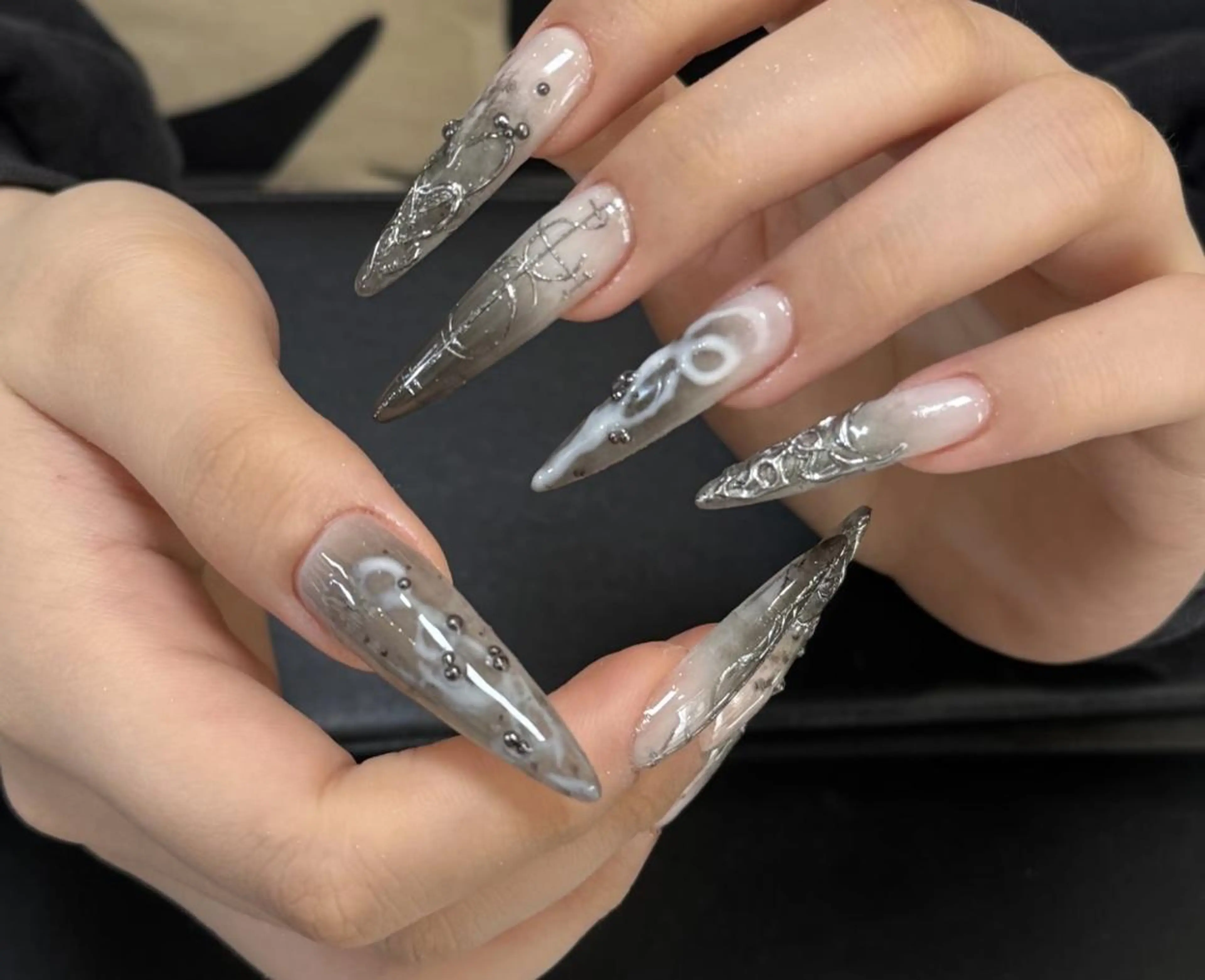 ネイル ハンドネイル 🎀 NaNa_nailのネイルデザイン