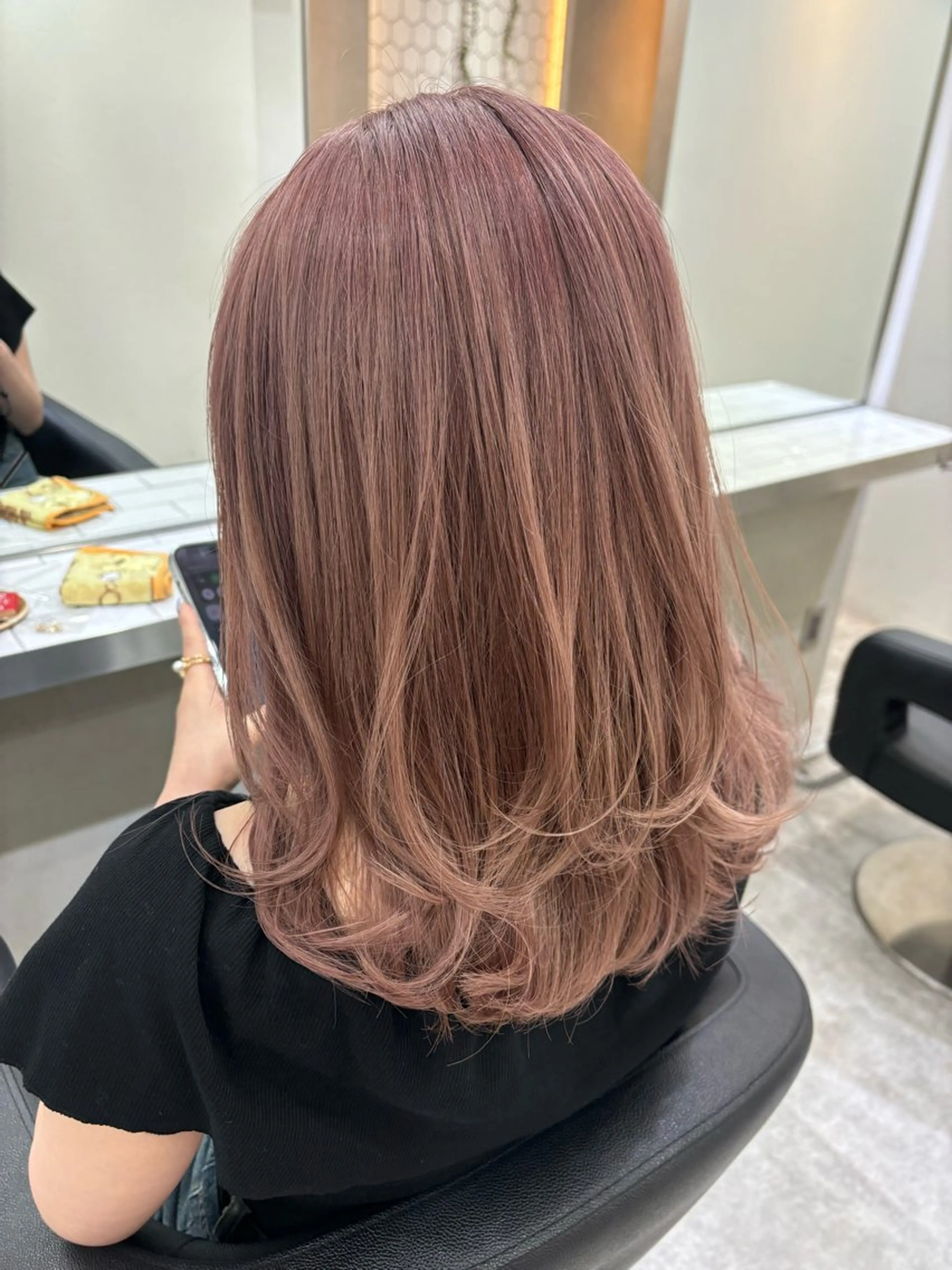 ミディアム カラー Viot 銀座 樋口 桃佳のヘアスタイル