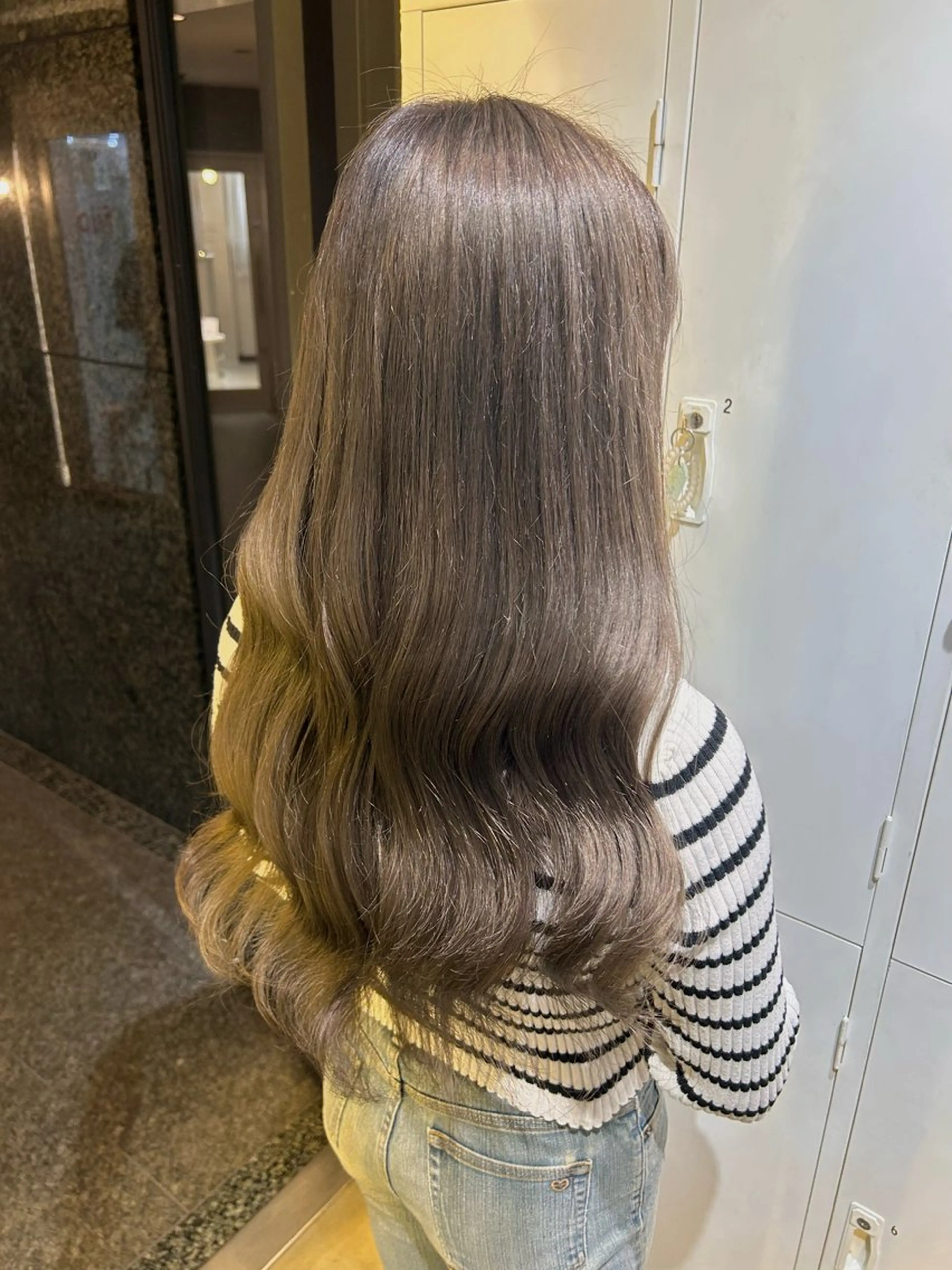 カラー ブリーチ グレージュ ラベンダーカラー 大阪美容室 Rioのヘアスタイル