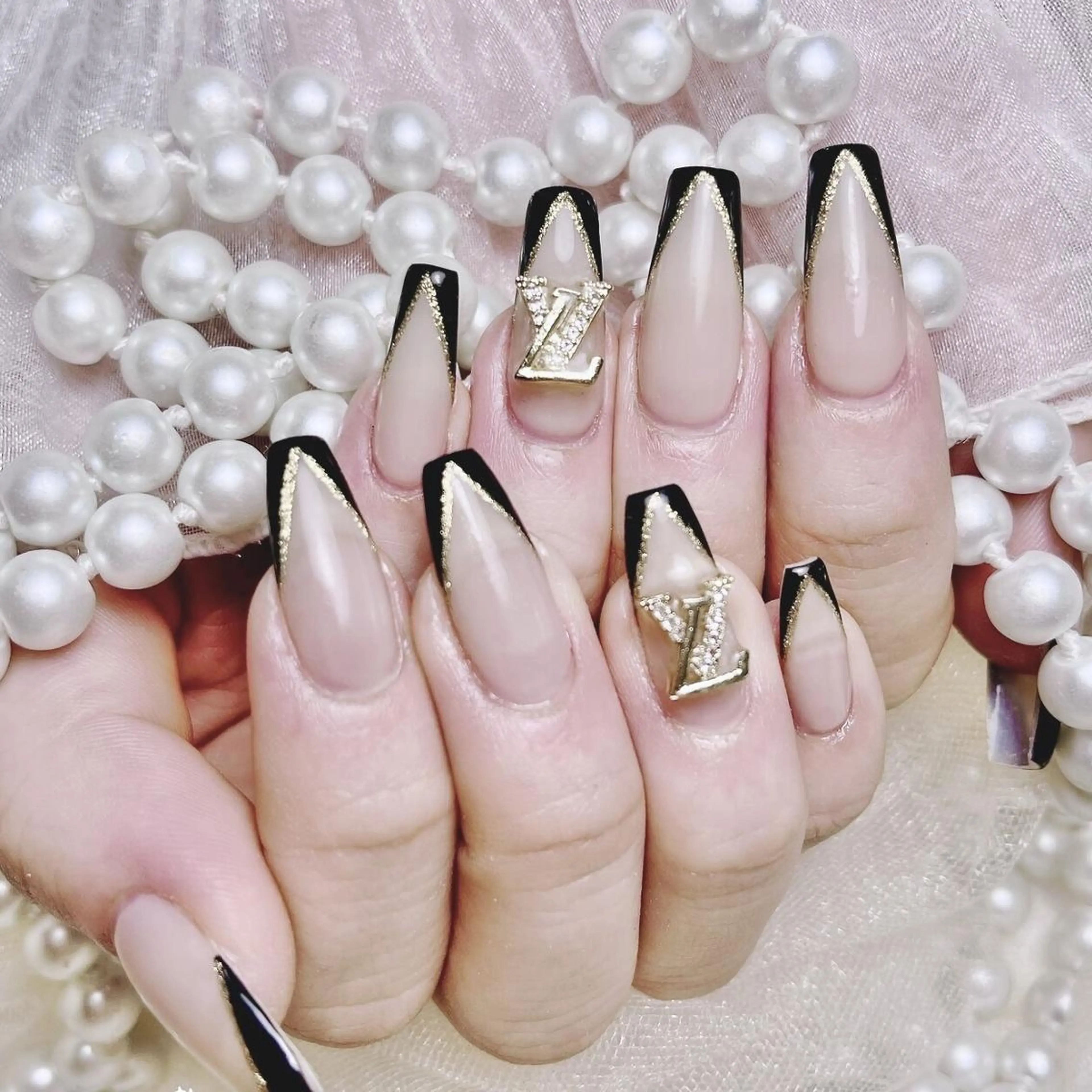 ネイル Hanya 🌈のネイルデザイン