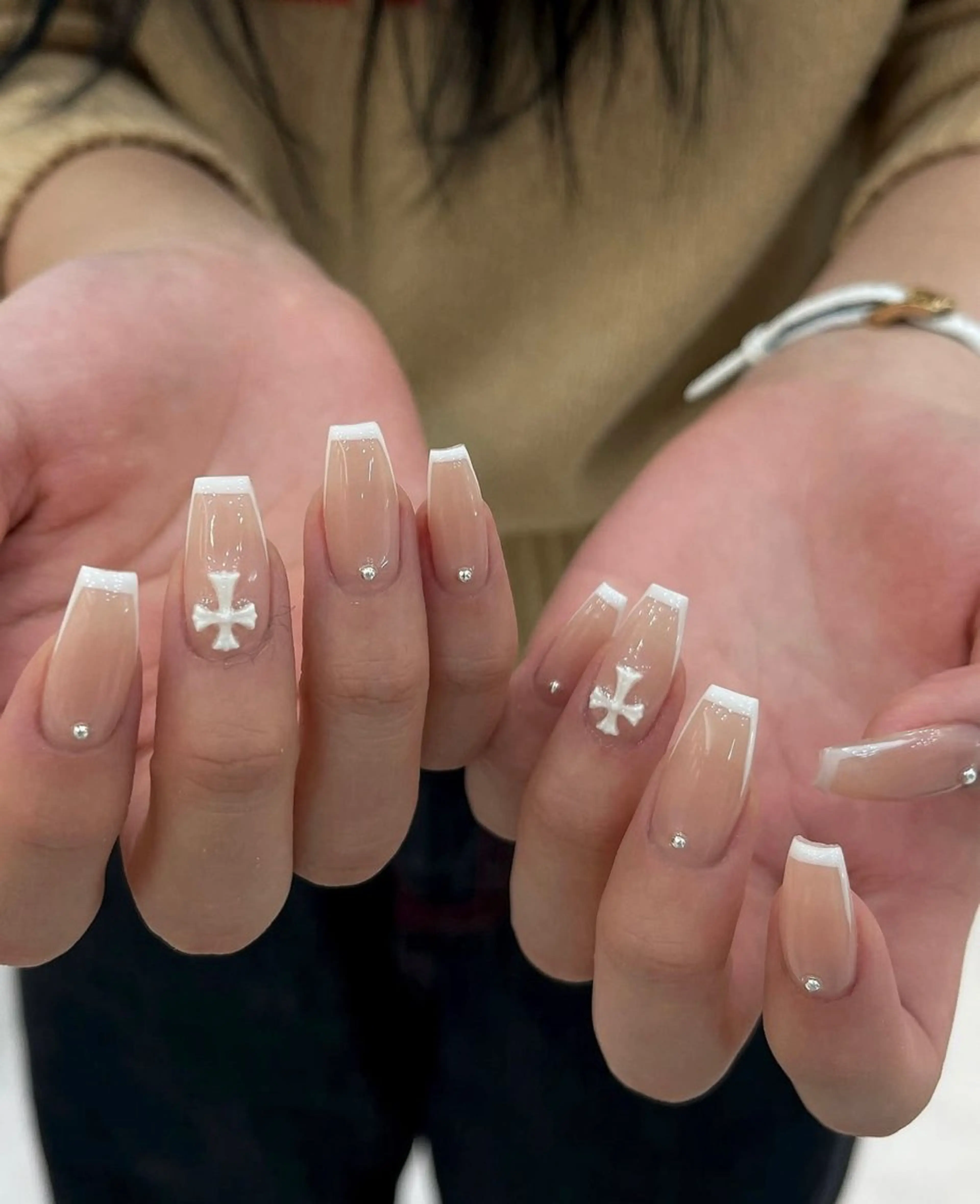 ミディアム 韓国風ヘア ハンドネイル Aila Nail HanChanのネイルデザイン