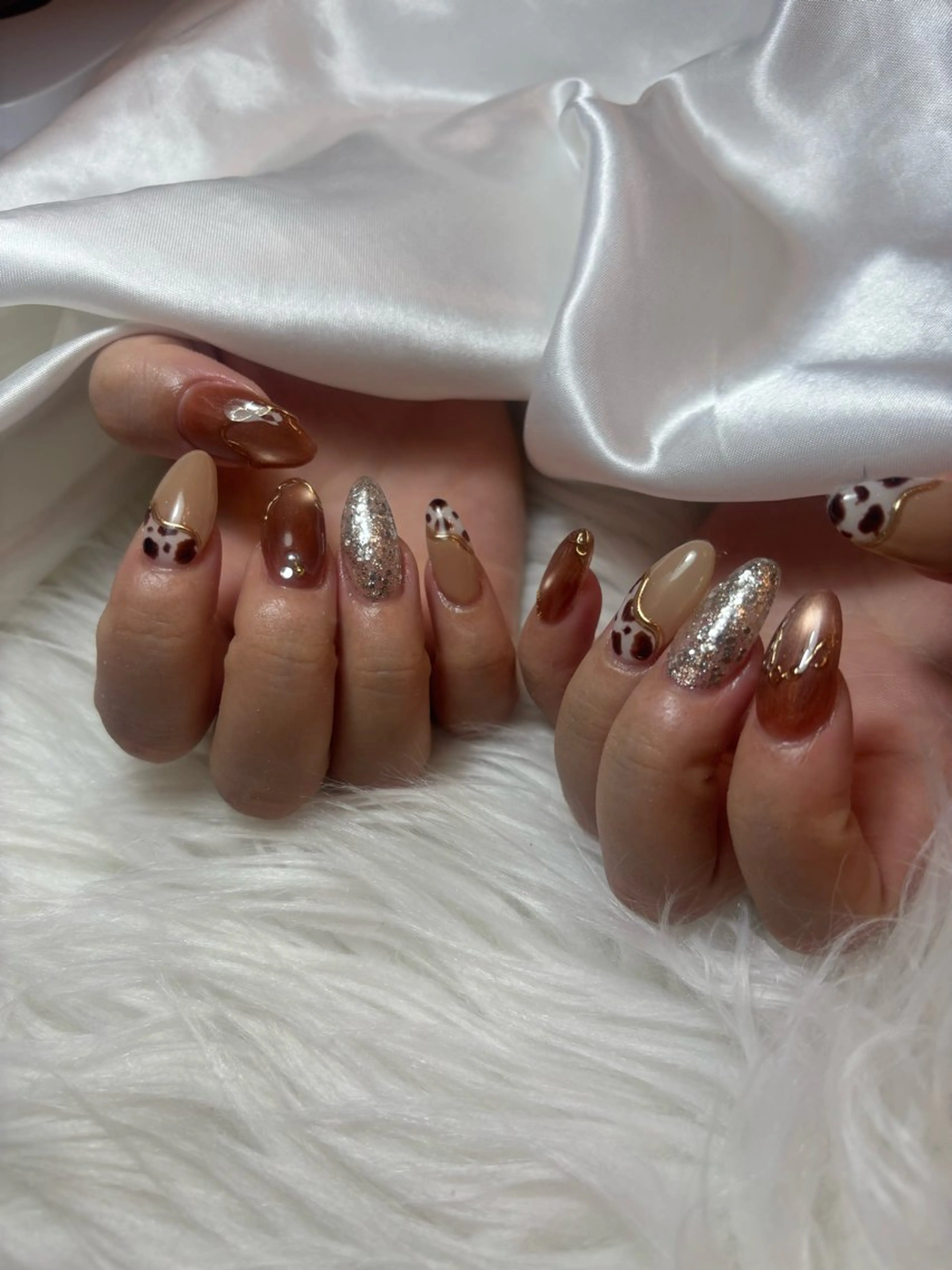 ネイル ブルー キラキラネイル 韓国ネイル マグネットネイル シンプルネイル ハンドネイル timtam --sakiのネイルデザイン