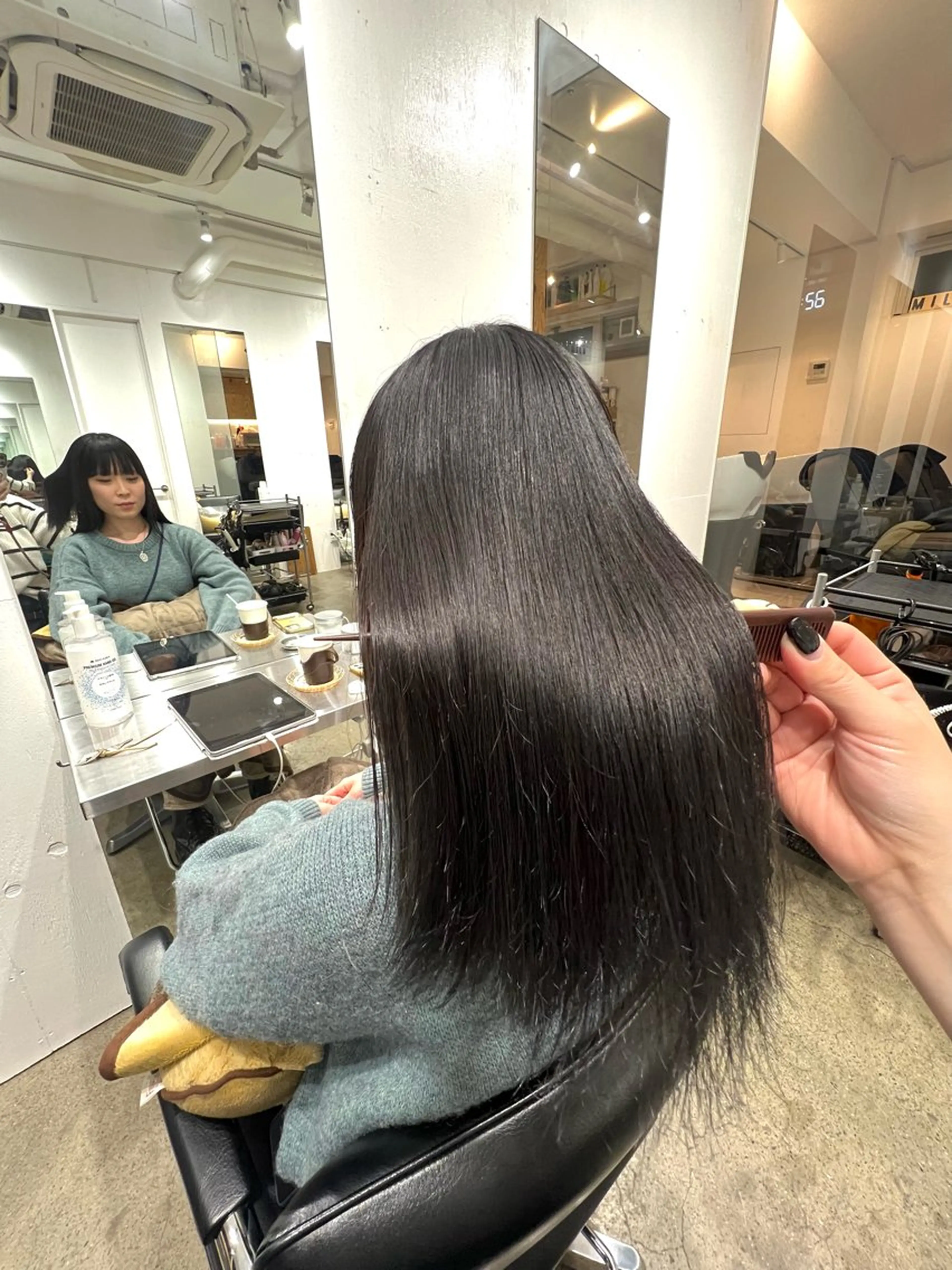 ロング カラー パーマ 黒髪 ブルーカラー ブルーブラック 髪質改善 ストレートパーマ ヘアカラー 縮毛矯正 トリートメント ✨髪質改善矯正× ブリーチ✨YU-KIのヘアスタイル