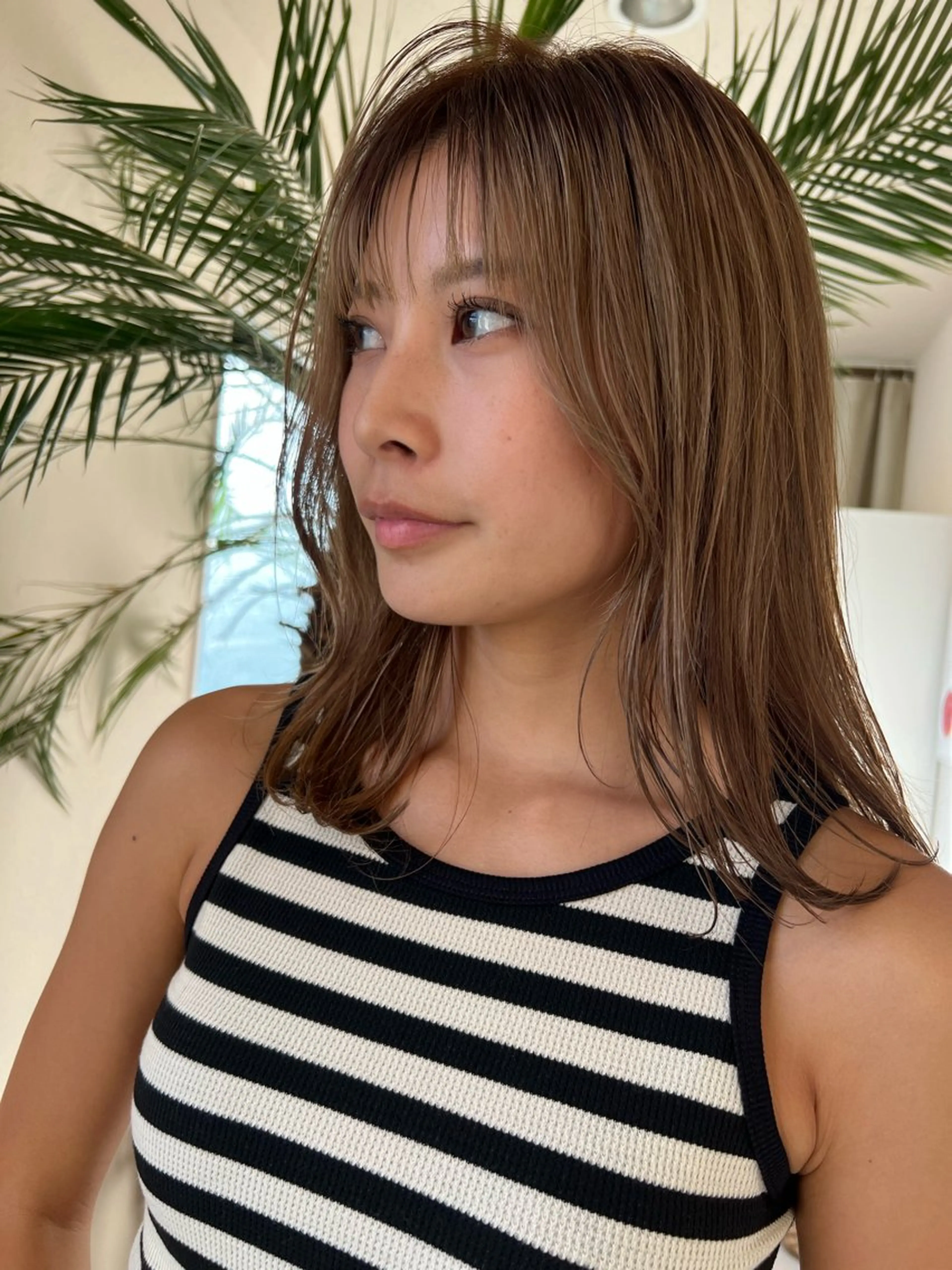 セミロング ココルアナ 豊中美容室のヘアスタイル