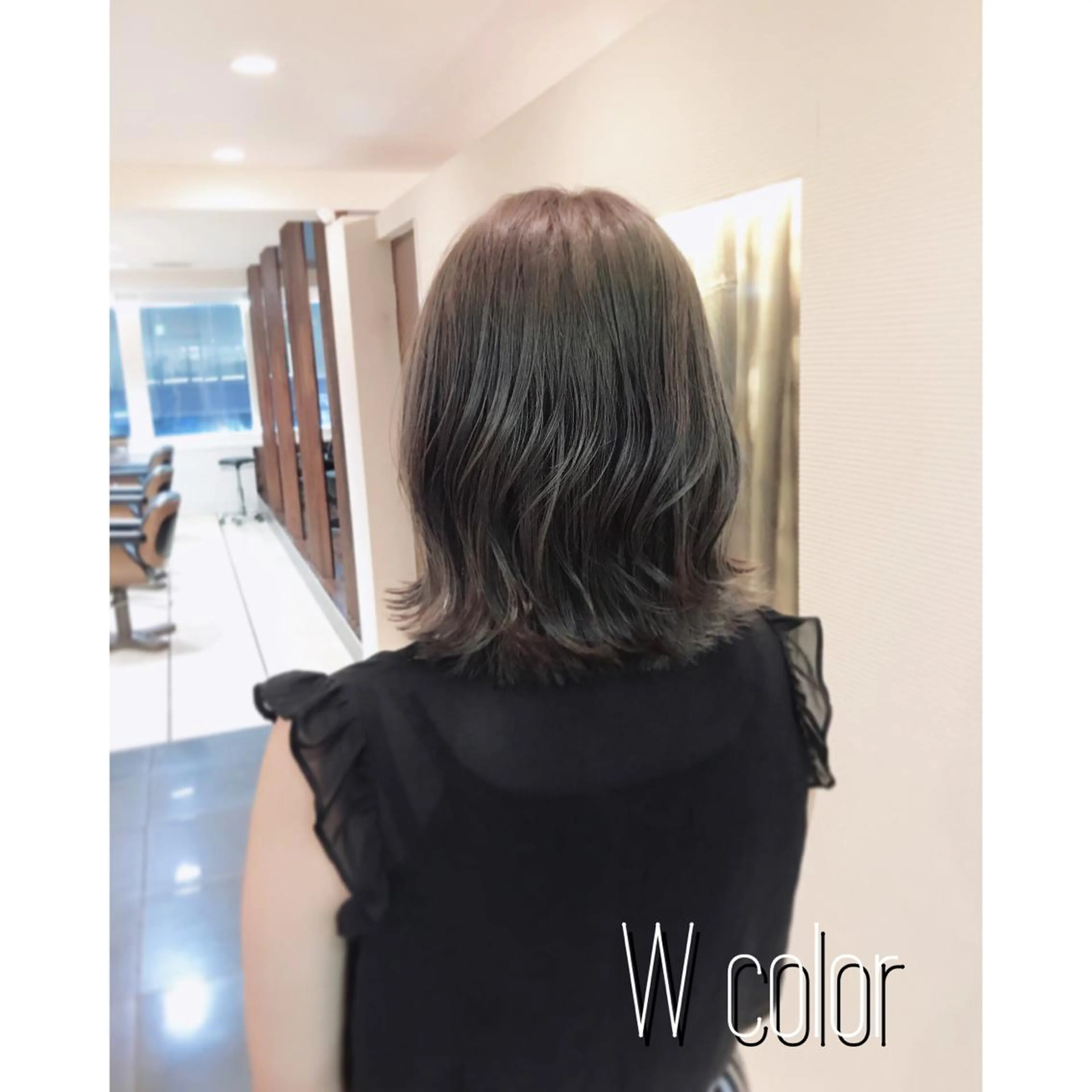 ミディアム カラー 切りっぱなしボブ 透明感カラー ダブルカラー グレージュ ボブ チーフデザイナー 若林　麻衣のヘアスタイル