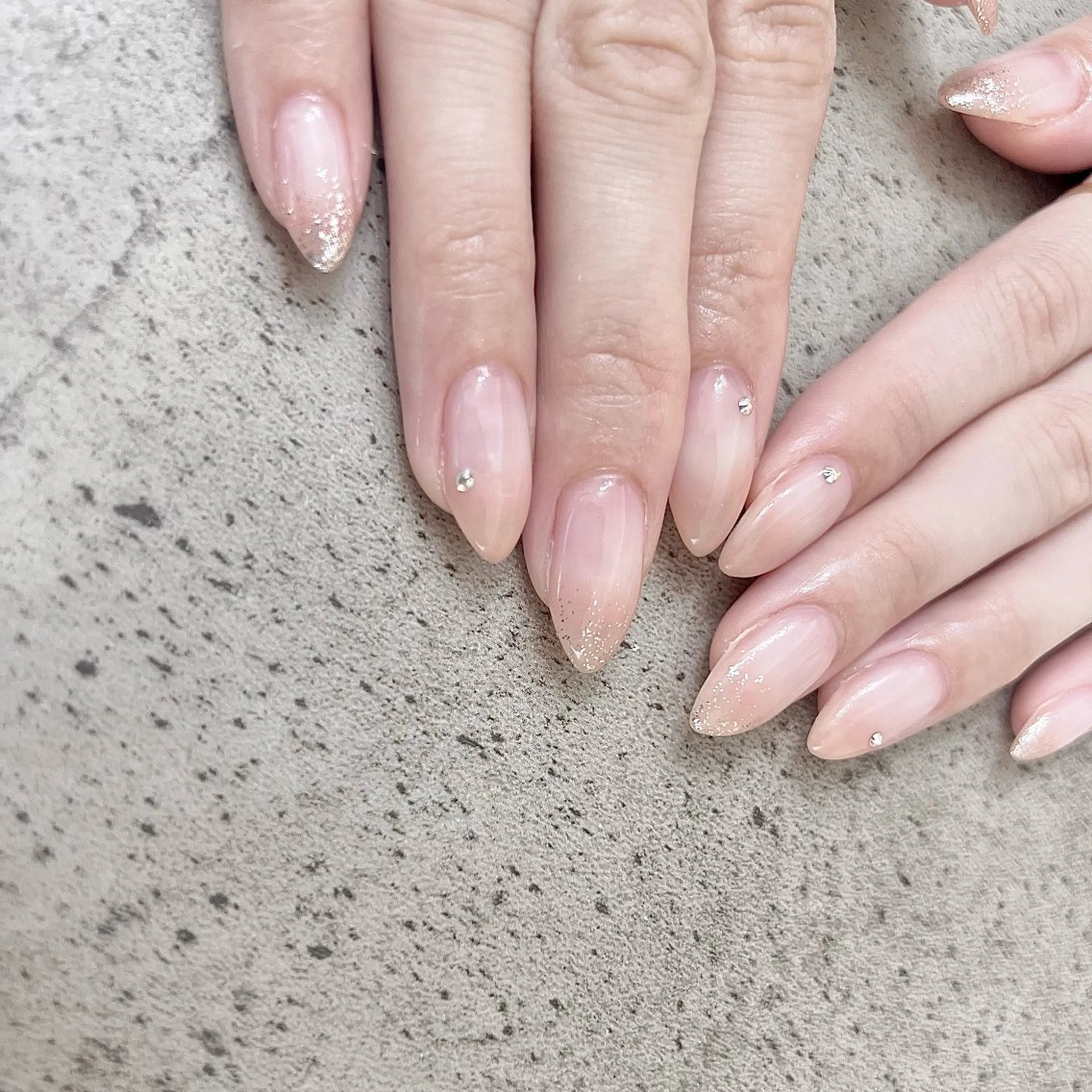 ネイル グラデーション ラメ(グリッター) ストーンネイル Maison Calin manaのネイルデザイン