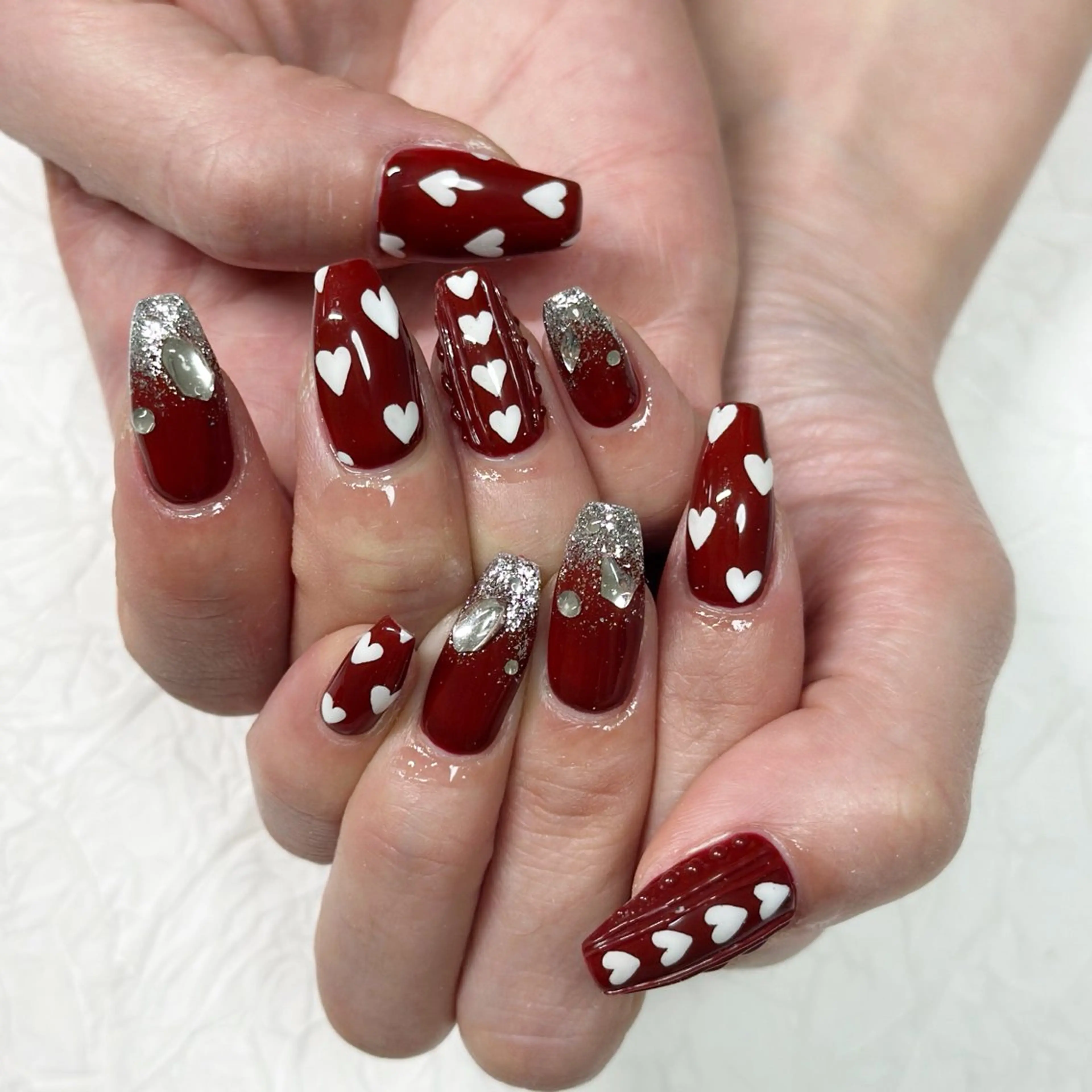 ネイル ボルドー ハート 赤色 nailist yuiのネイルデザイン