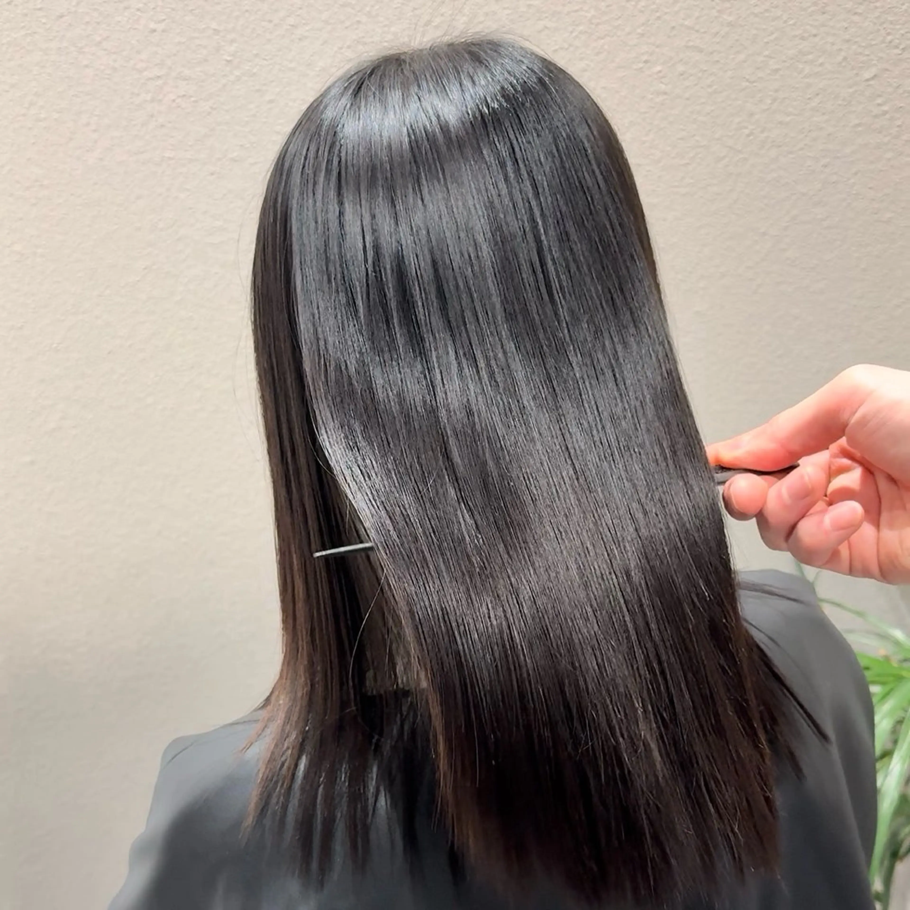 セミロング 美髪職人あお🦕 髪質改善｜原宿のヘアスタイル