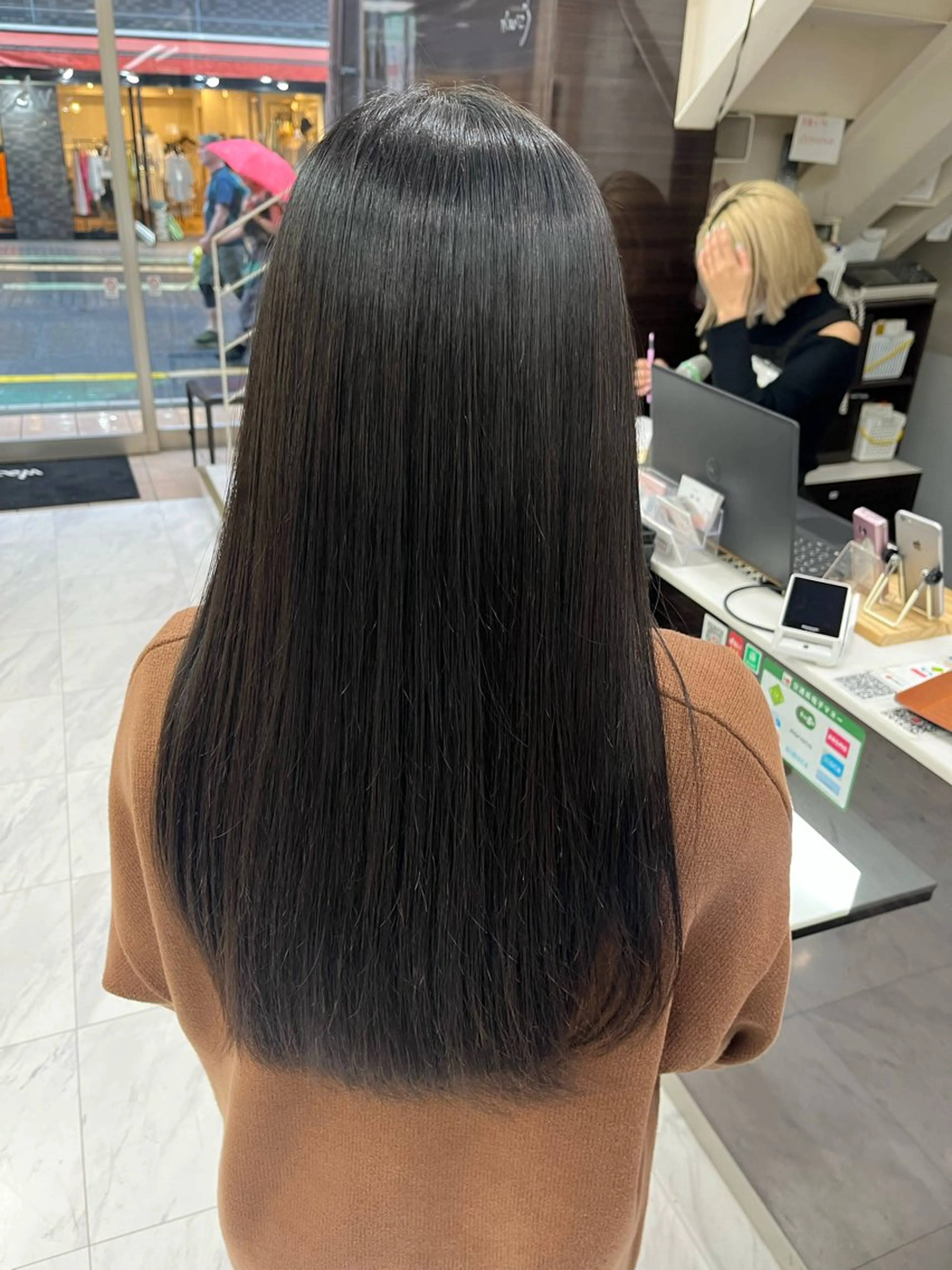 ロング ☘️上村 ☘️髪質 改善/透明感カラーのヘアスタイル