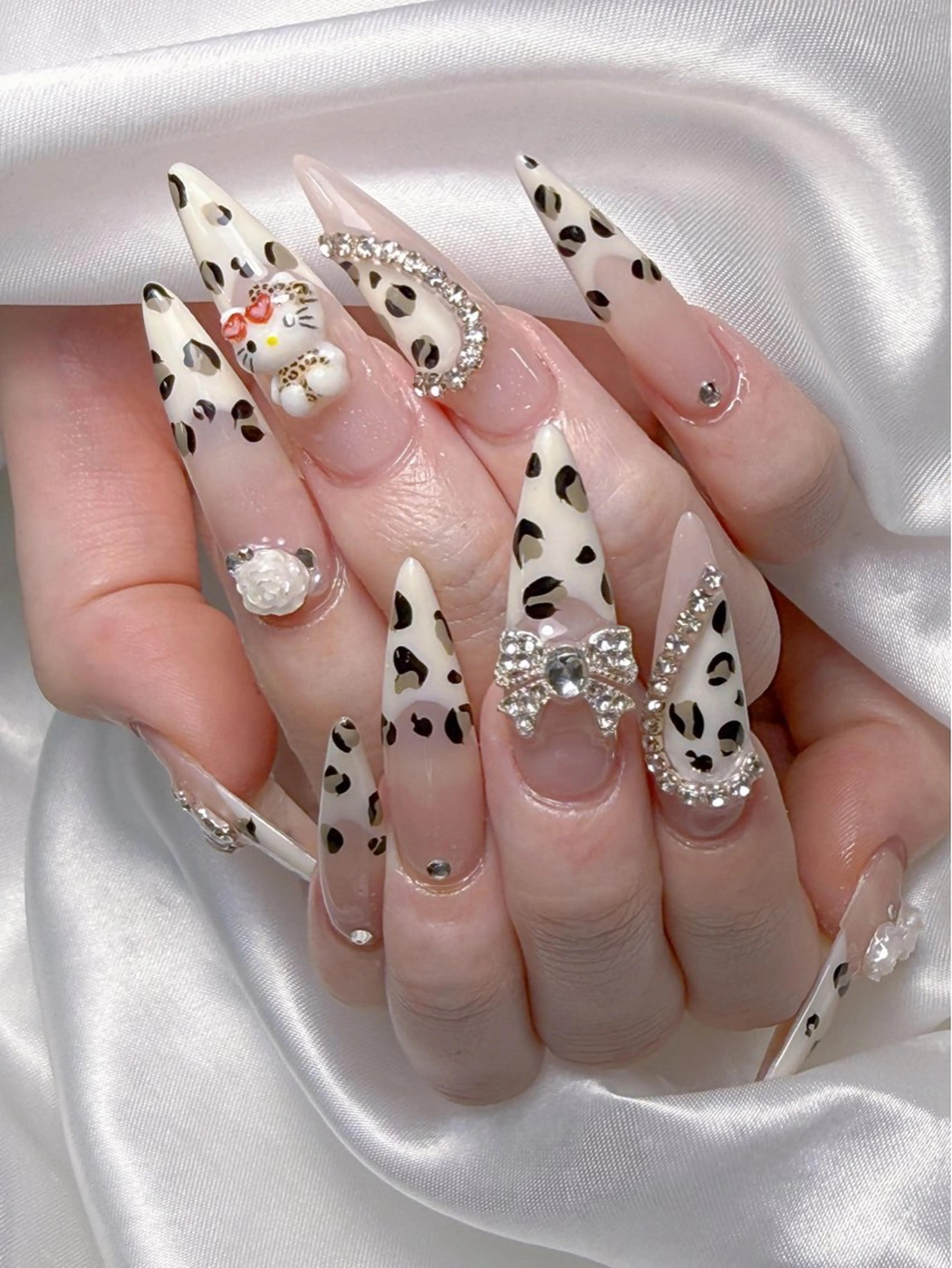 ネイル ハンドネイル LEELA NAIL STUDIOのネイルデザイン