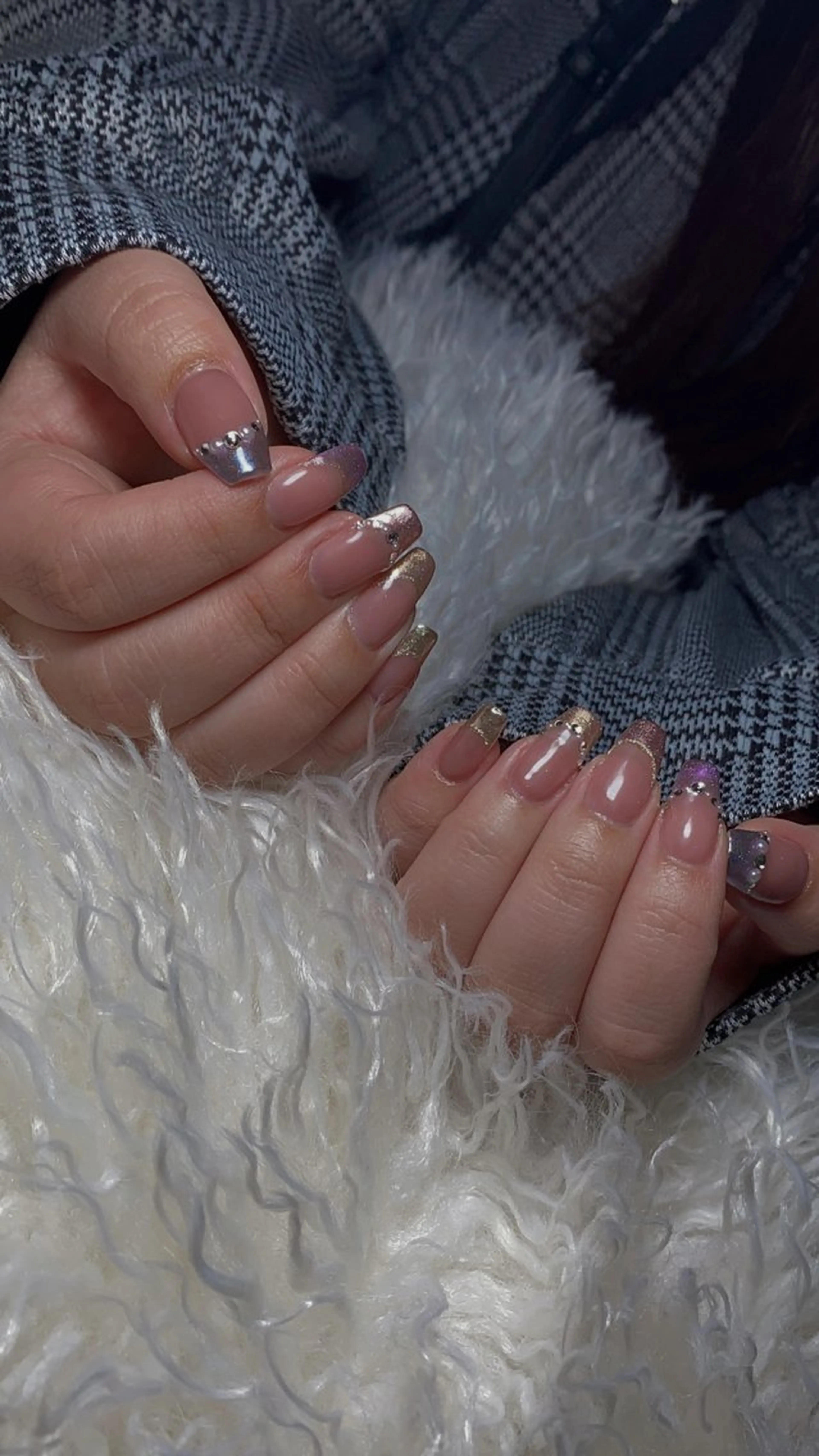 ネイル フレンチネイル ミラーネイル ハンドネイル n o q r m. n a c h iのネイルデザイン