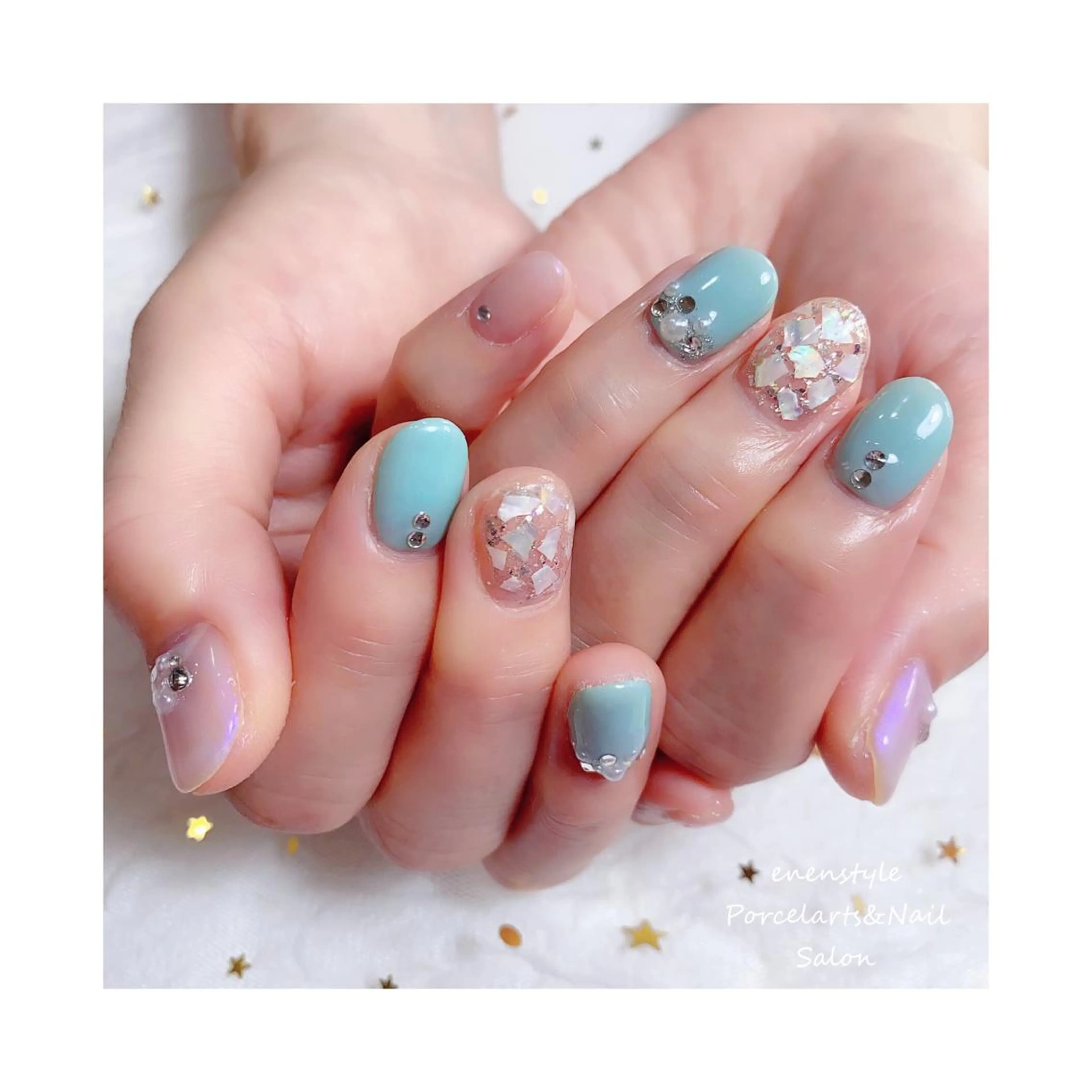 ミディアム ネイル ジェルネイル ニュアンスネイル オフィスネイル ワンカラーネイル パラジェル ハンドネイル 👑enen style👑のネイルデザイン