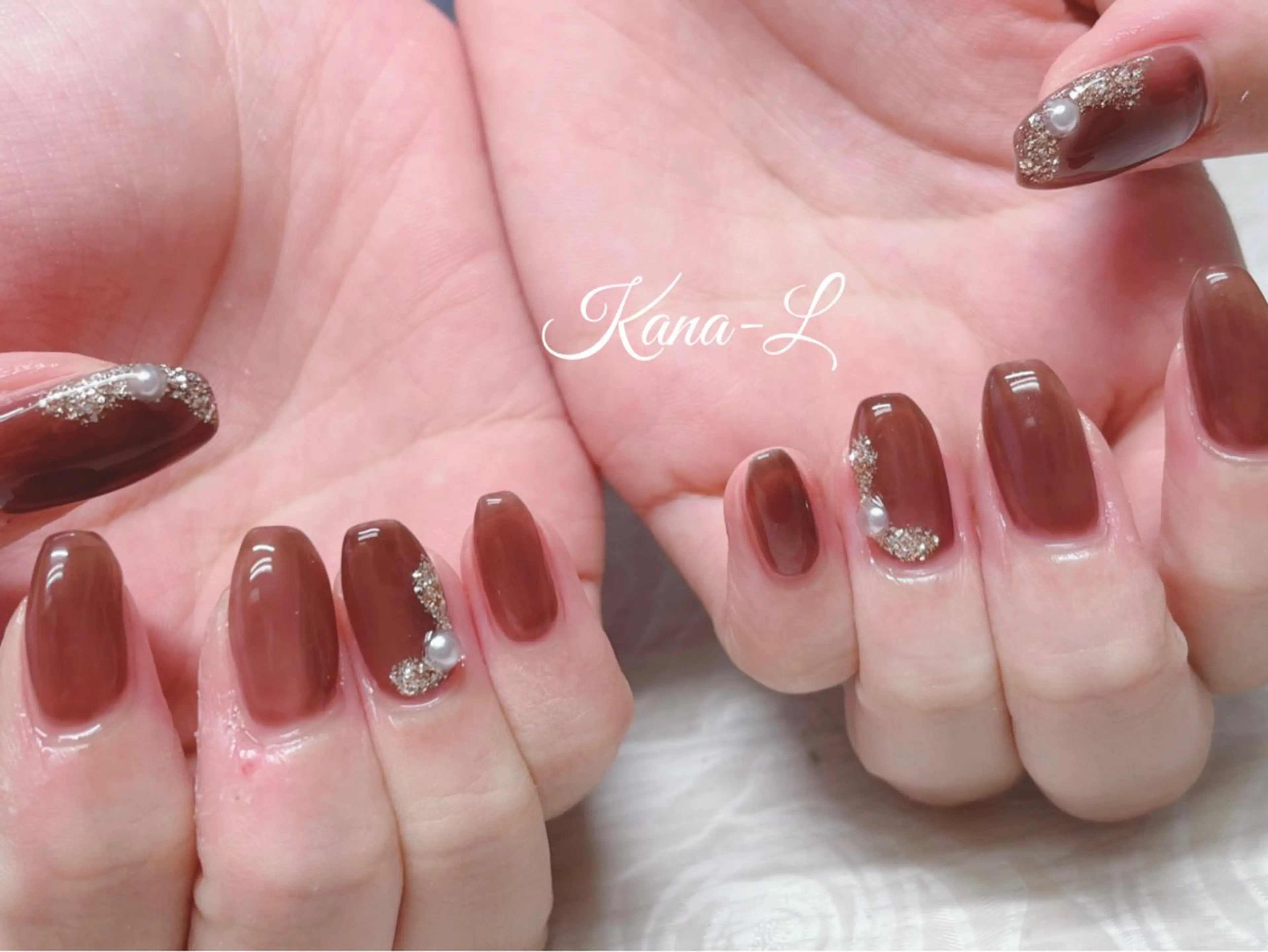ネイル ジェルネイル キラキラネイル ニュアンスネイル パラジェル リボン 芦辺 香奈のネイルデザイン