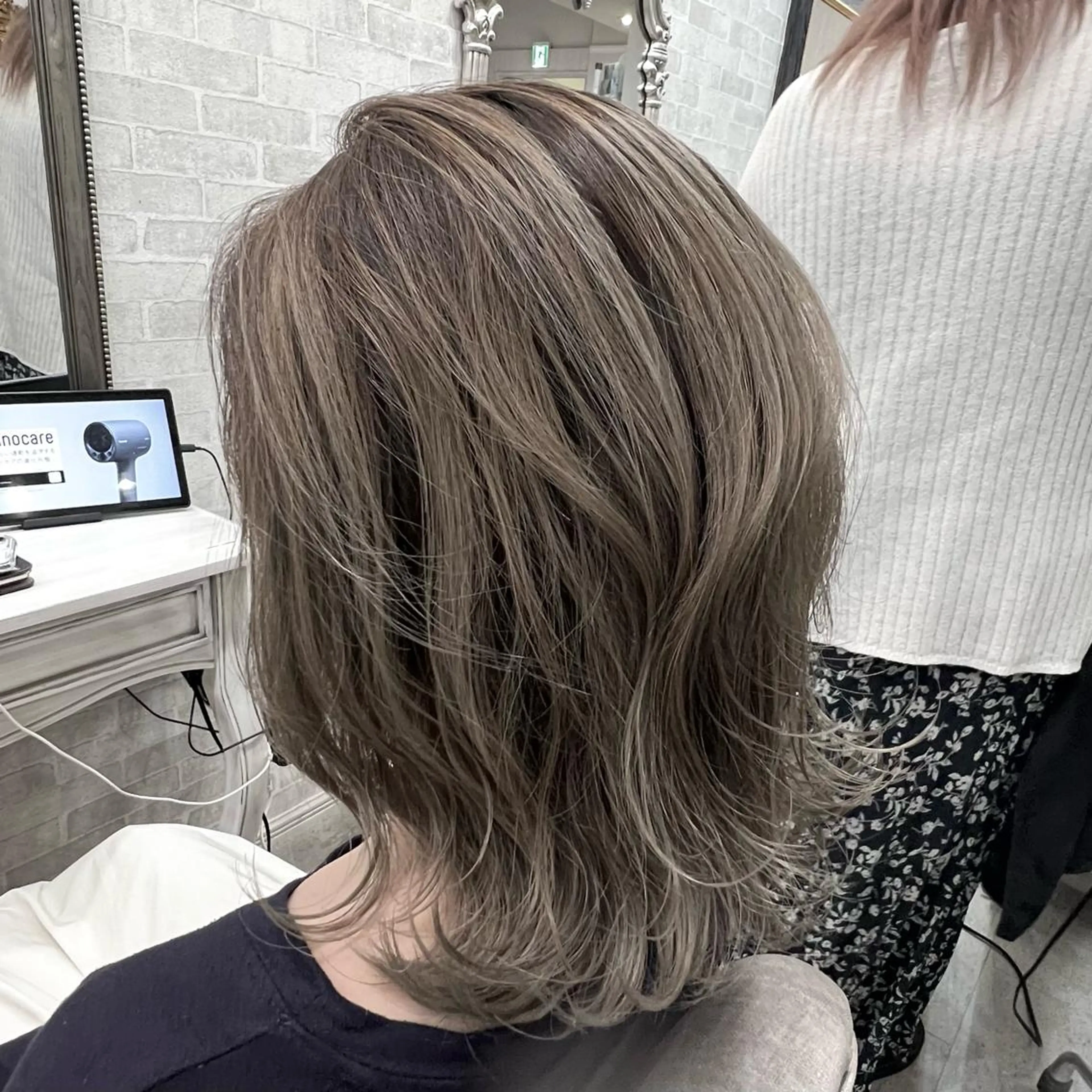 ミディアム カラー バレイヤージュ 外国人風カラー レイヤーカット 🌈 YUUNA🌈のヘアスタイル