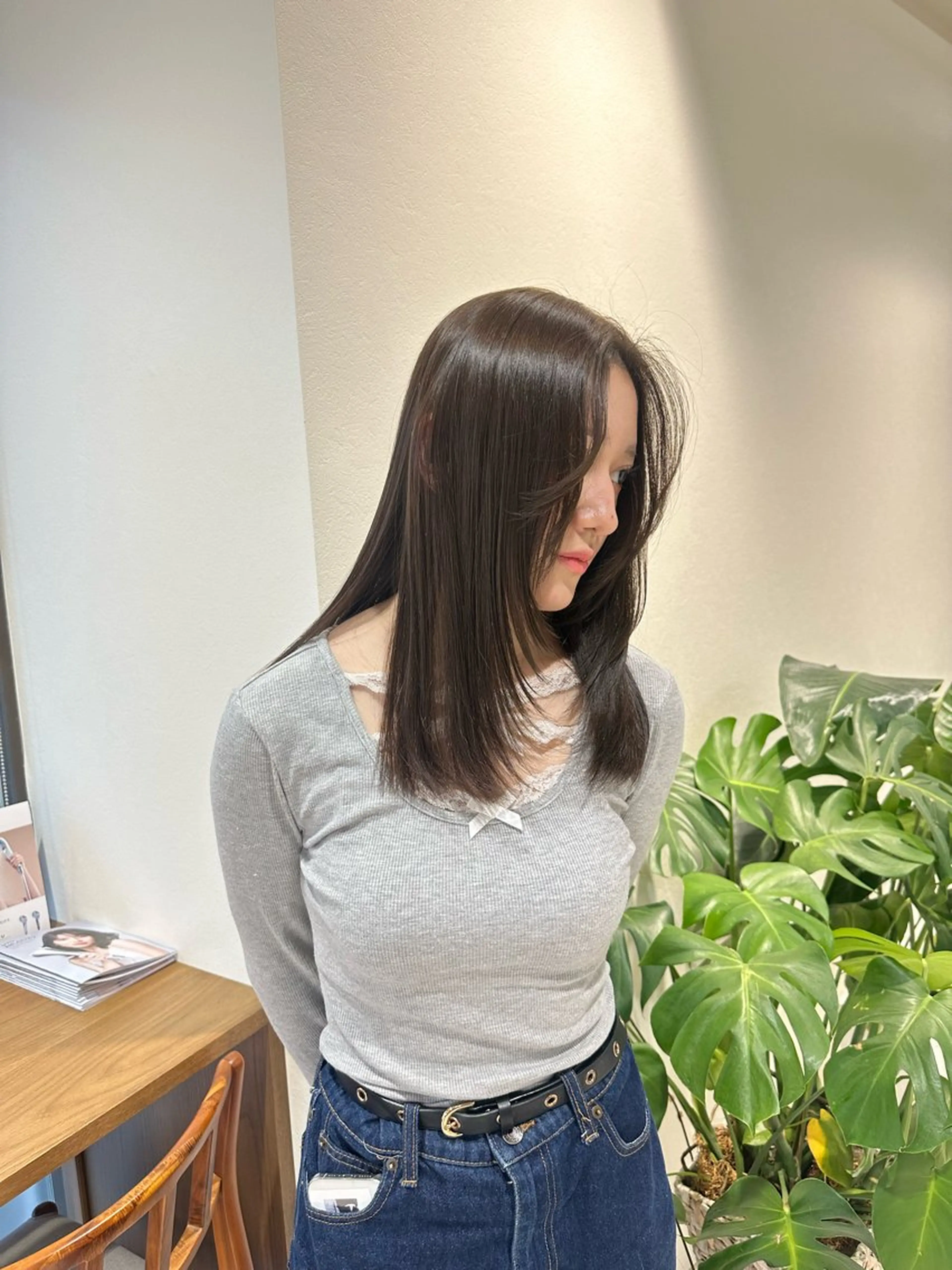 セミロング カラー ベージュカラー オリーブベージュ 暖色カラー /ヘアアレンジ/花鈴のヘアスタイル