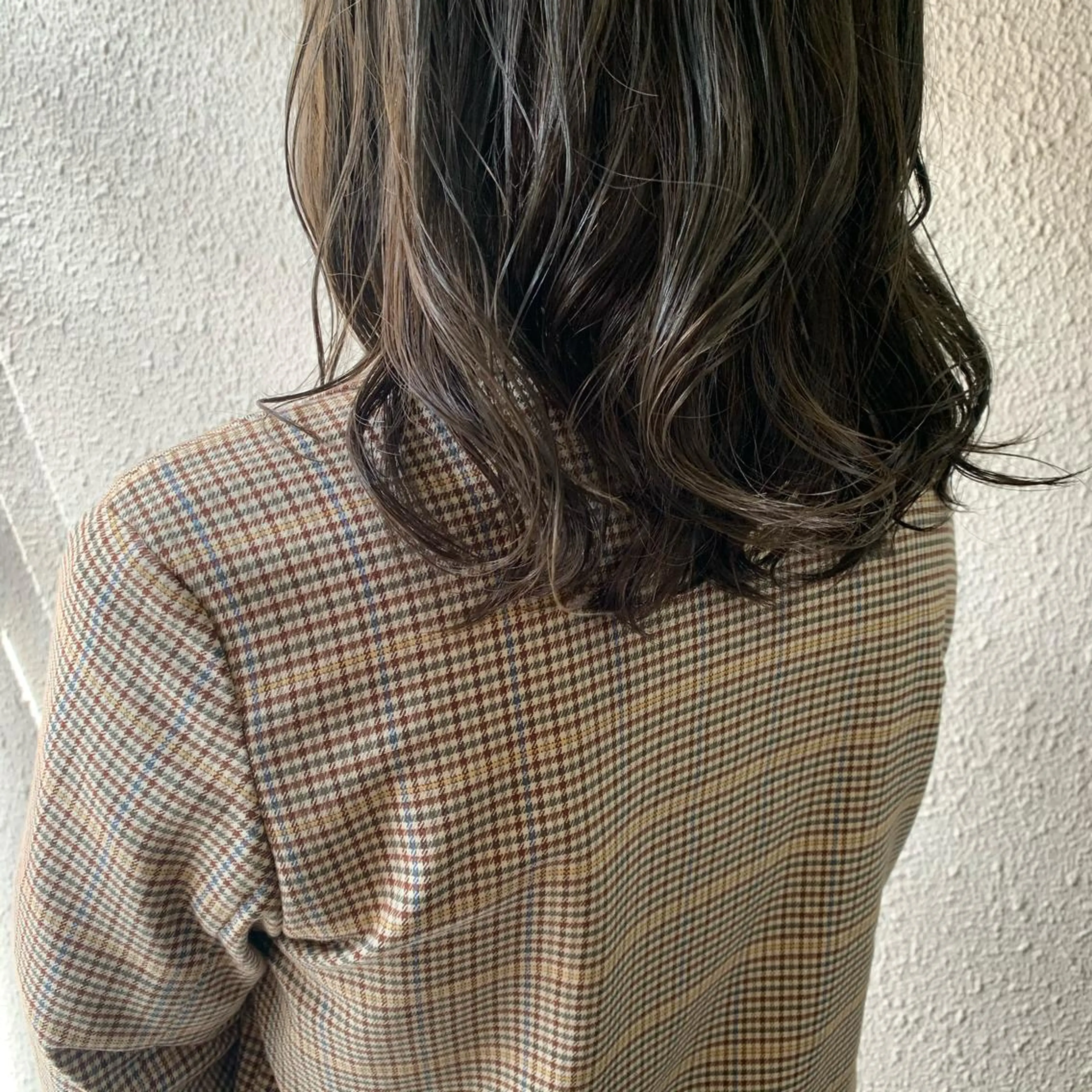 セミロング カラー オリーブカラー chouette/ 根本優希のヘアスタイル