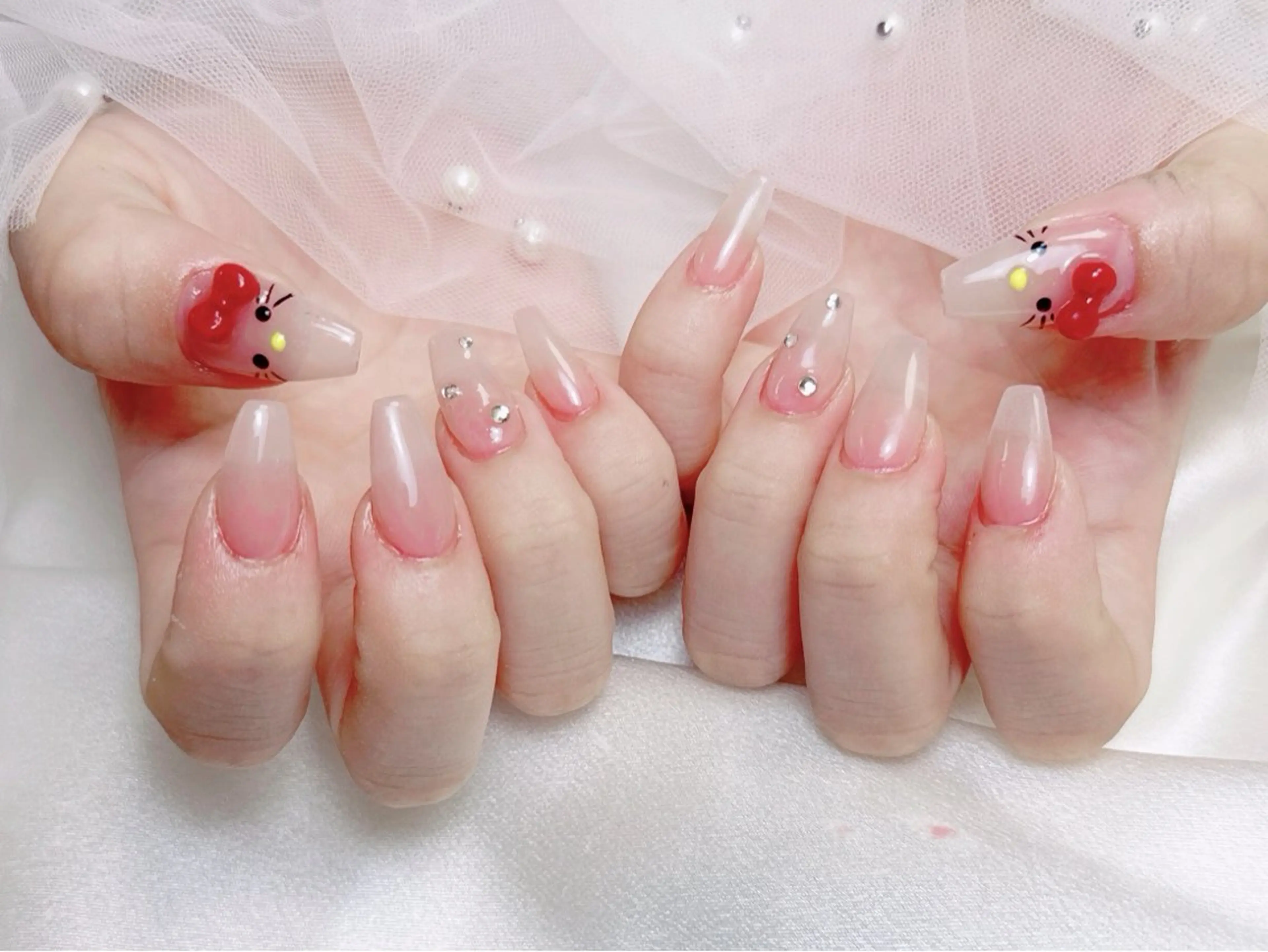 ネイル フレンチネイル ジェルネイル ハート 韓国ネイル マグネットネイル ハンドネイル ネイルサロン lotusのネイルデザイン