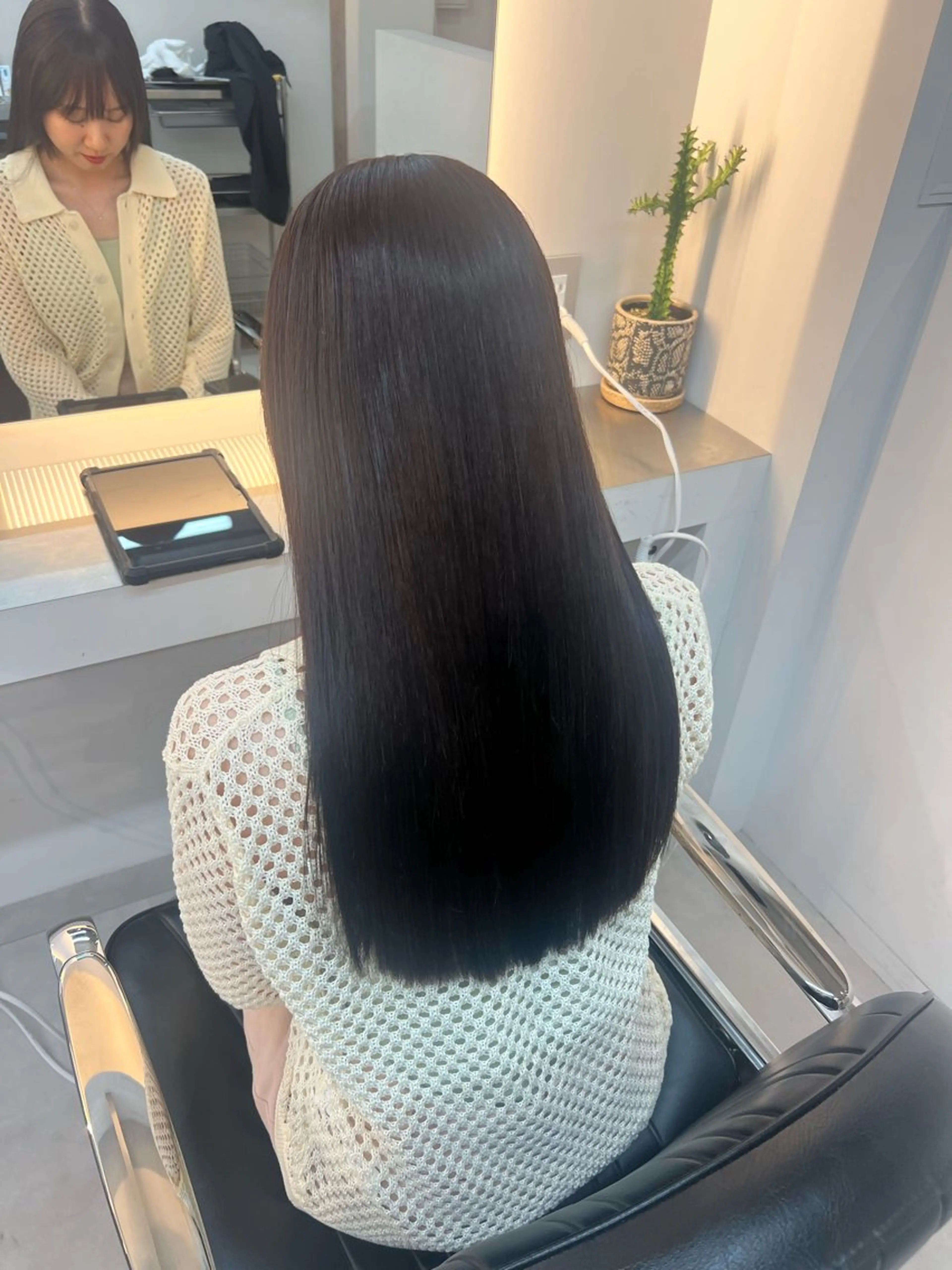 ロング 魚谷 綾渚のヘアスタイル